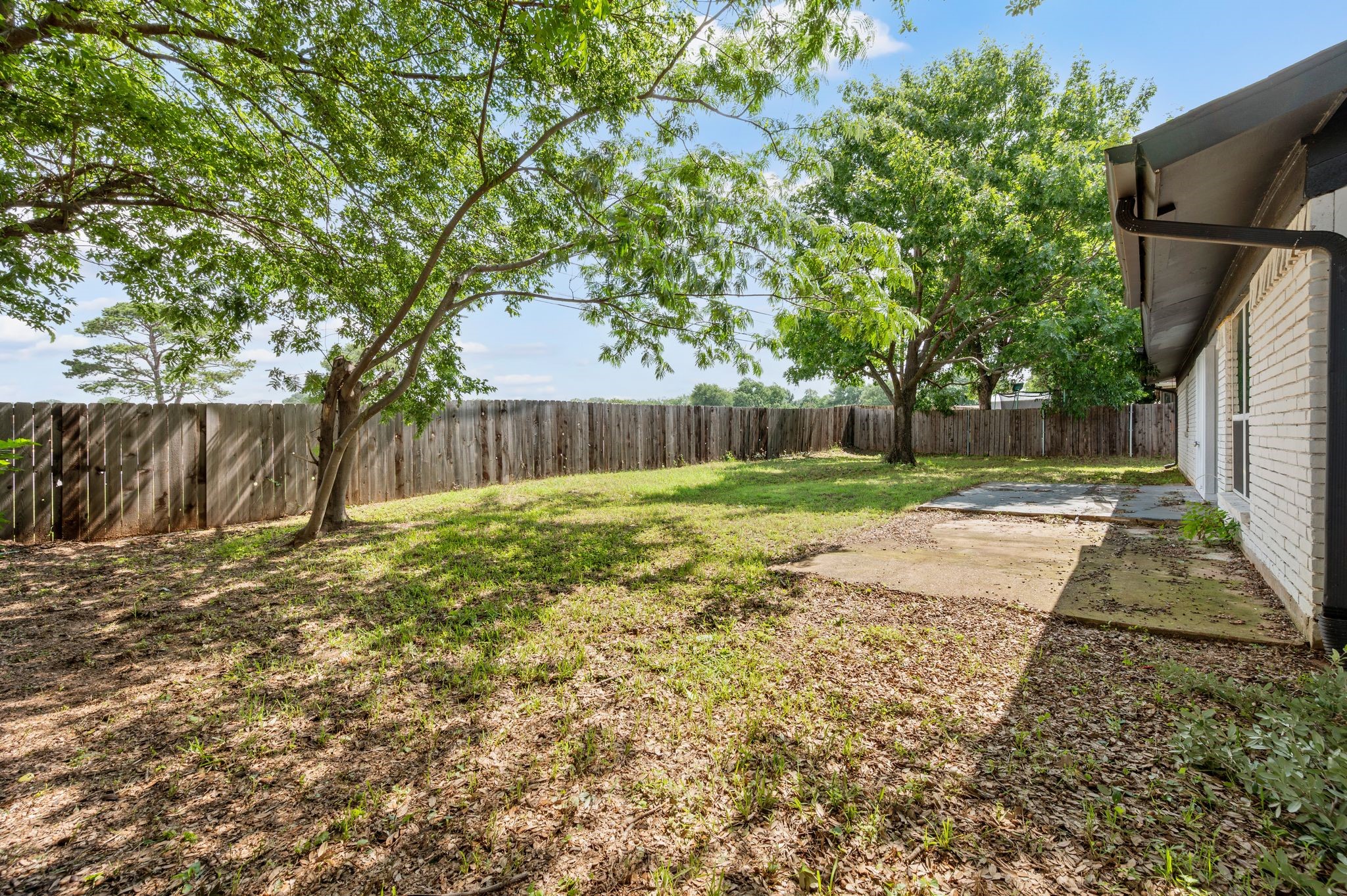 840 Edgehill Drive Hurst TX 76053