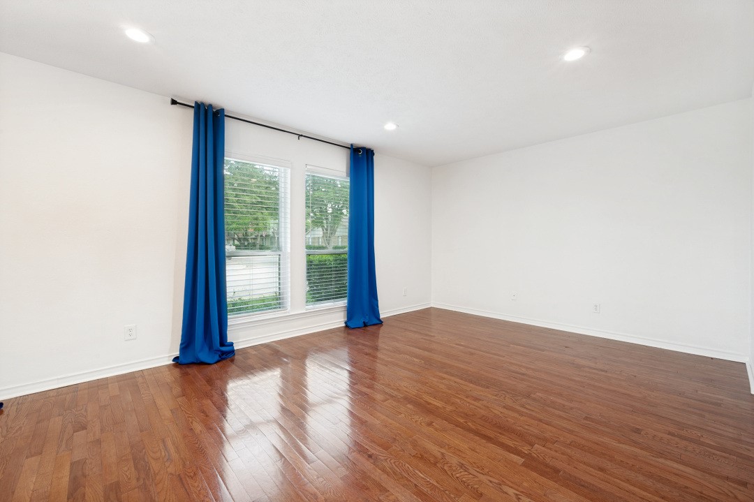 3636 Hopetown Drive Dallas TX 75229