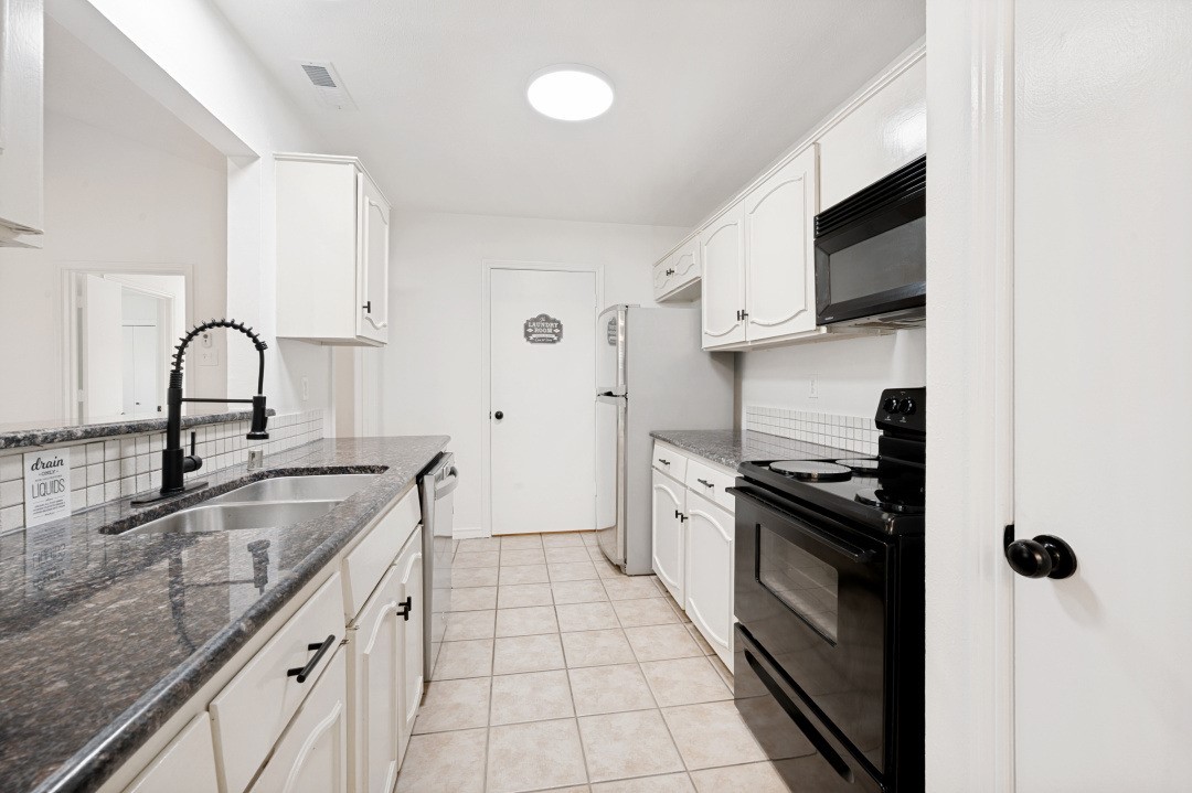 3636 Hopetown Drive Dallas TX 75229