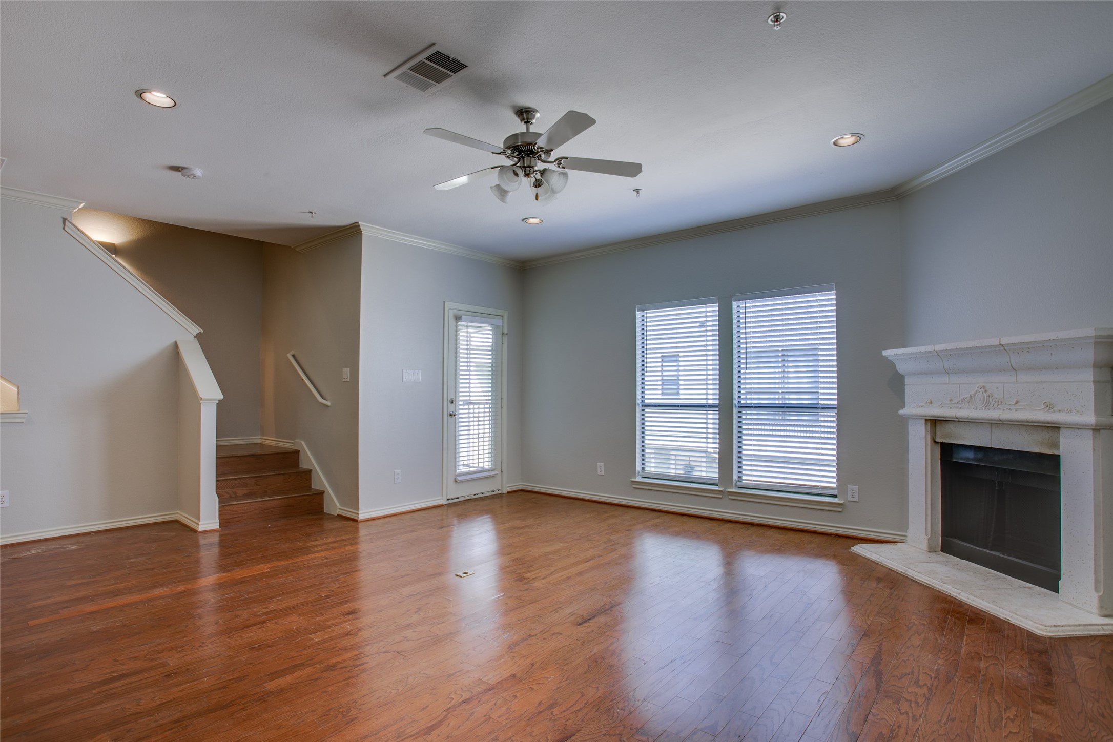 2415 Stutz Drive Dallas TX 75235
