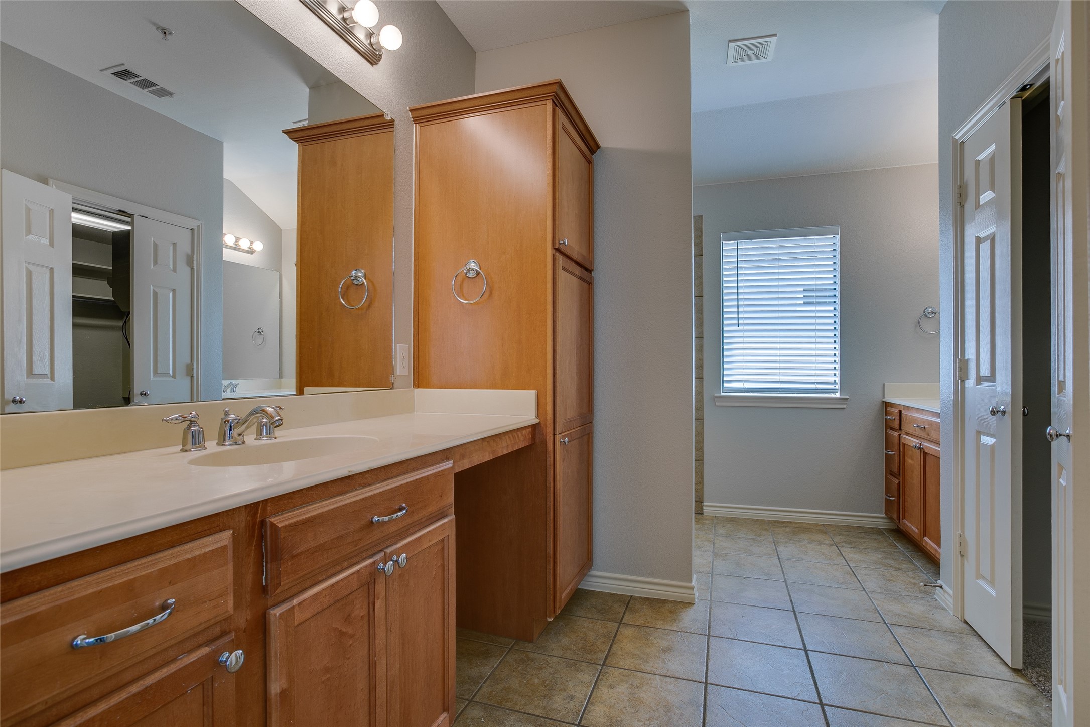 2415 Stutz Drive Dallas TX 75235