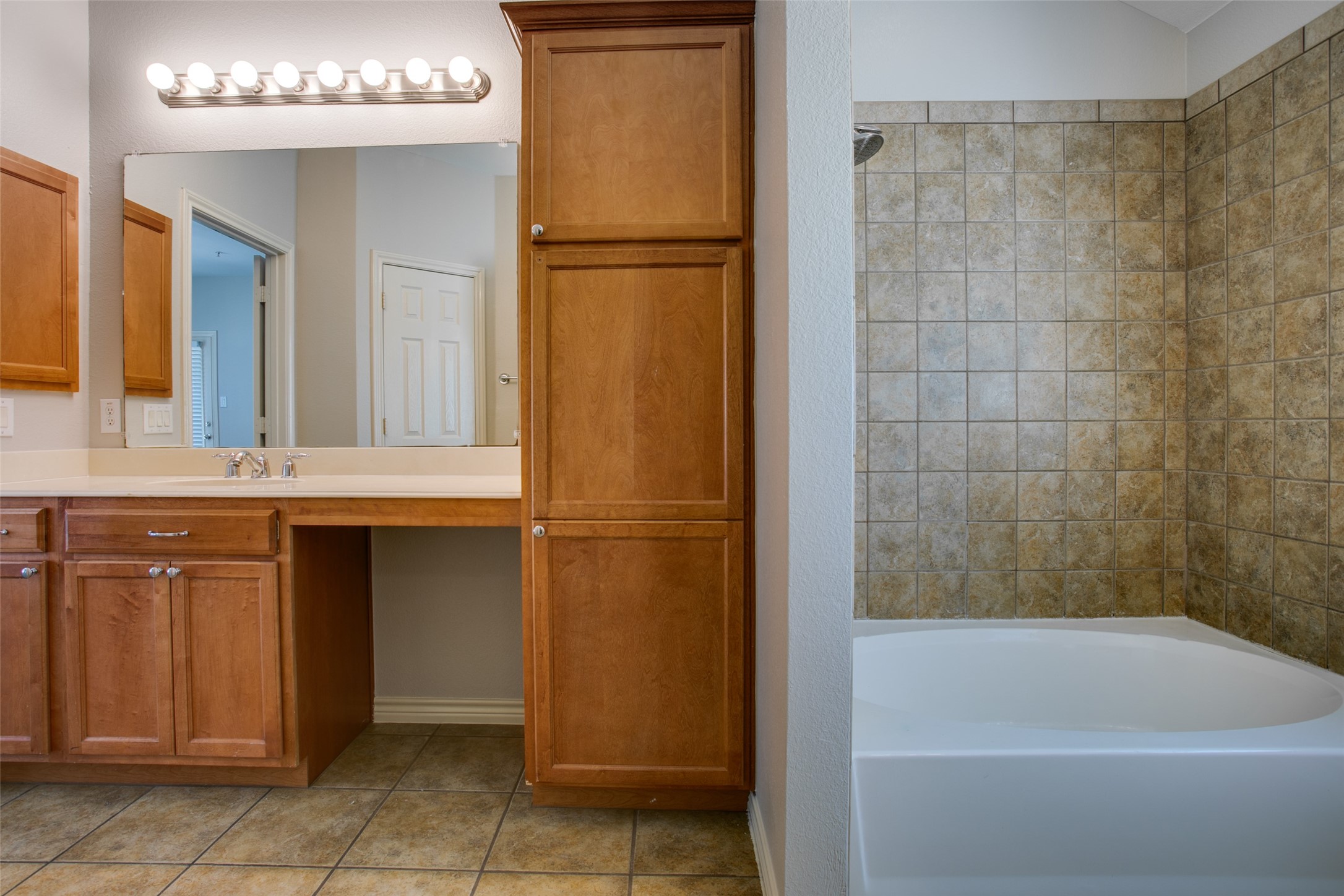 2415 Stutz Drive Dallas TX 75235