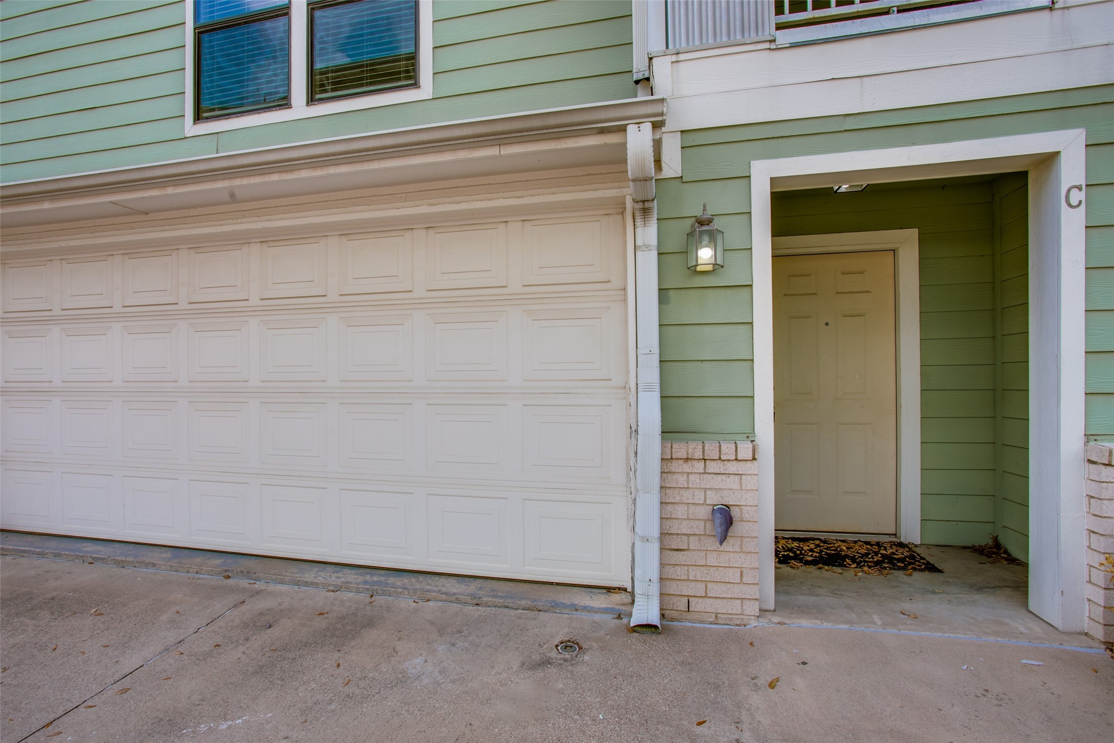 2415 Stutz Drive Dallas TX 75235