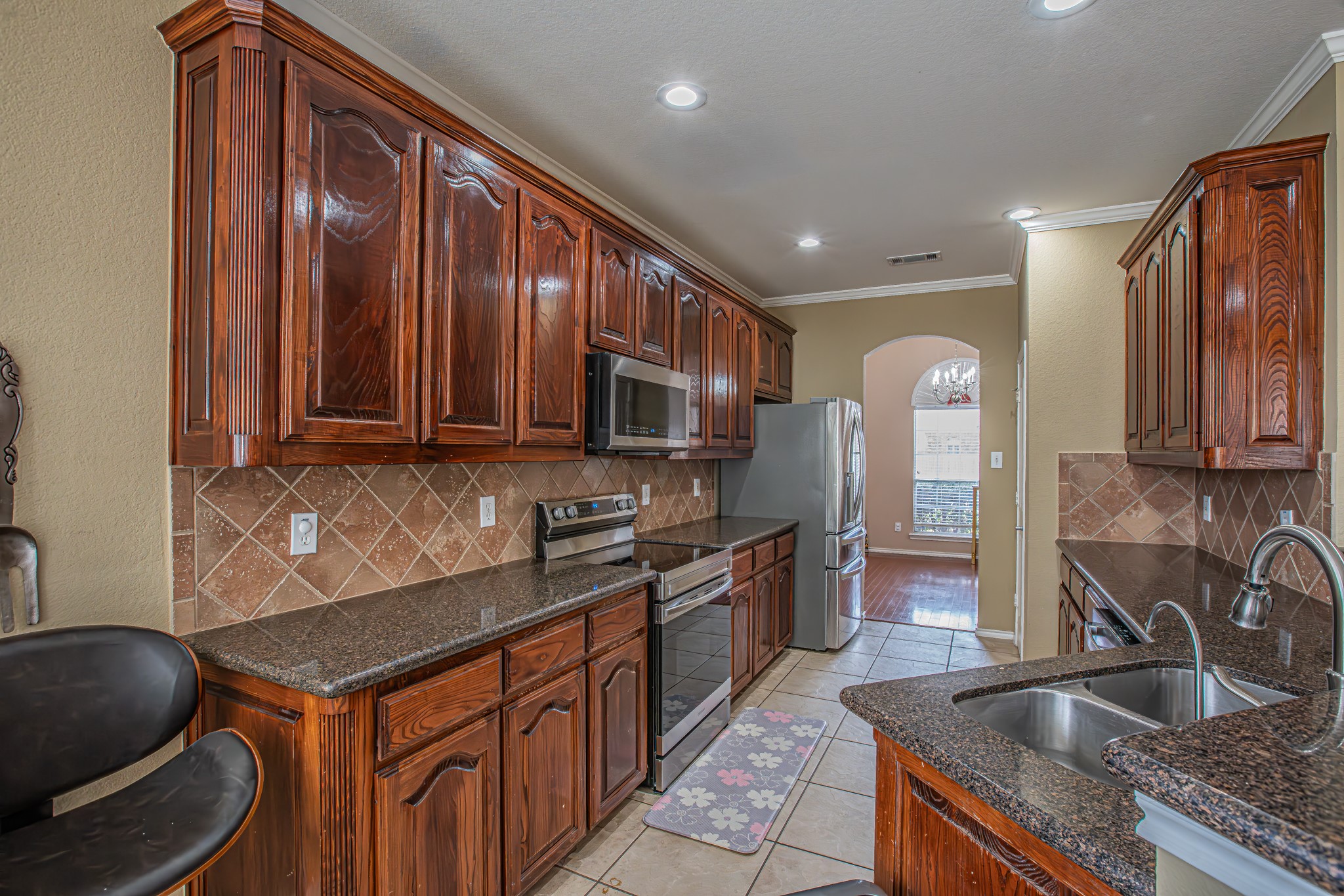 1664 Park Grove Drive Irving TX 75060