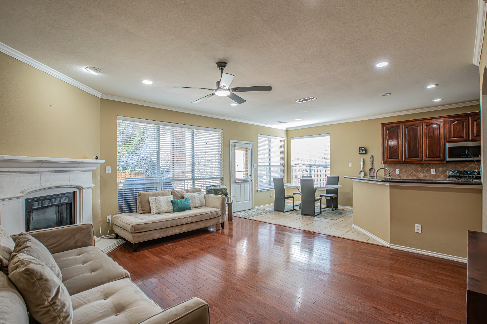 1664 Park Grove Drive Irving TX 75060