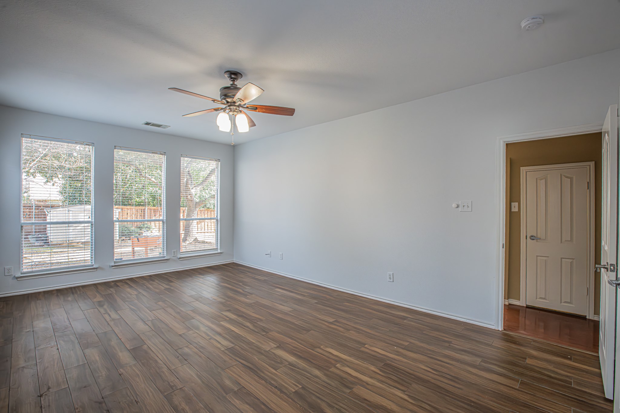 1664 Park Grove Drive Irving TX 75060