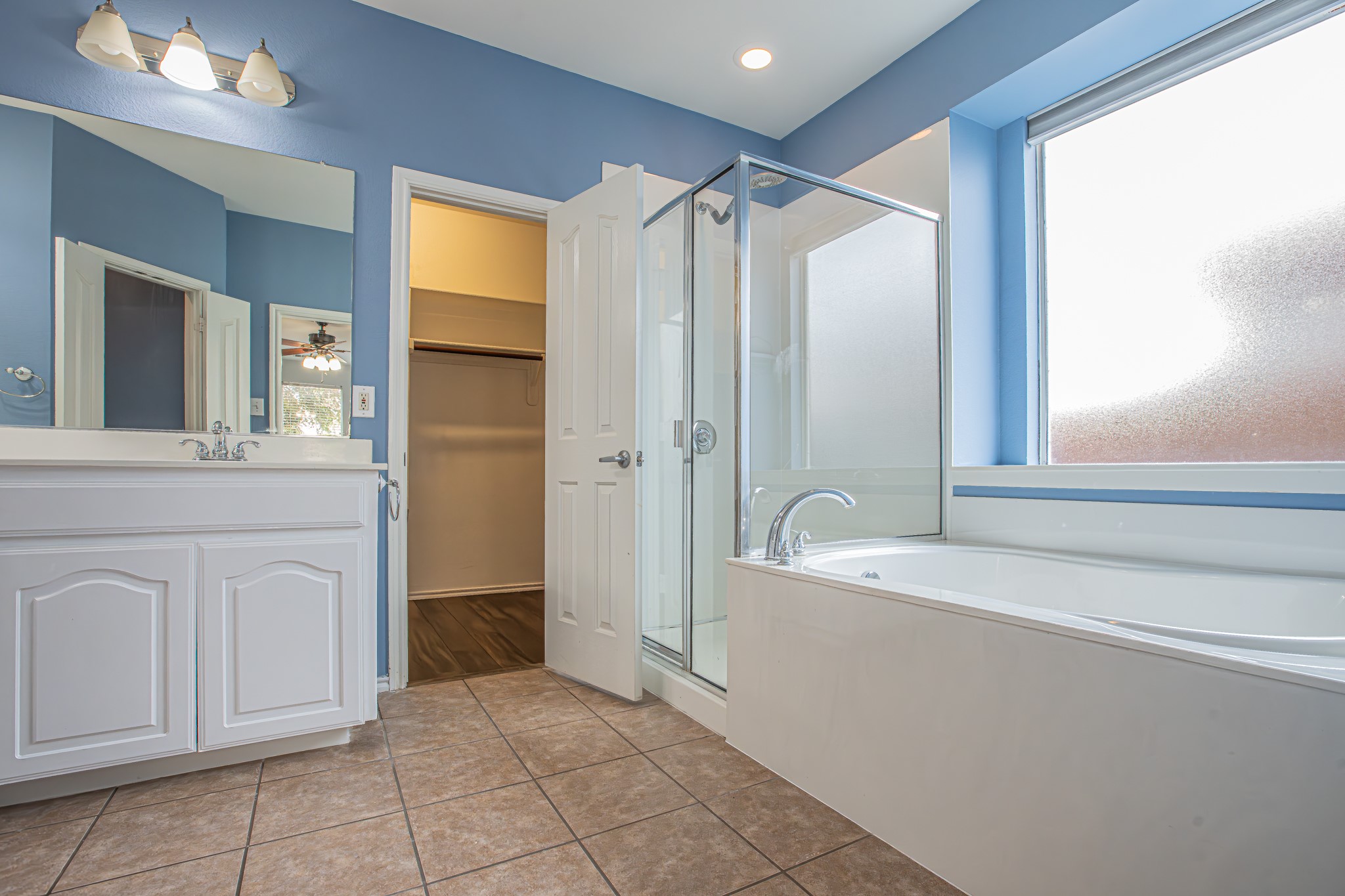 1664 Park Grove Drive Irving TX 75060