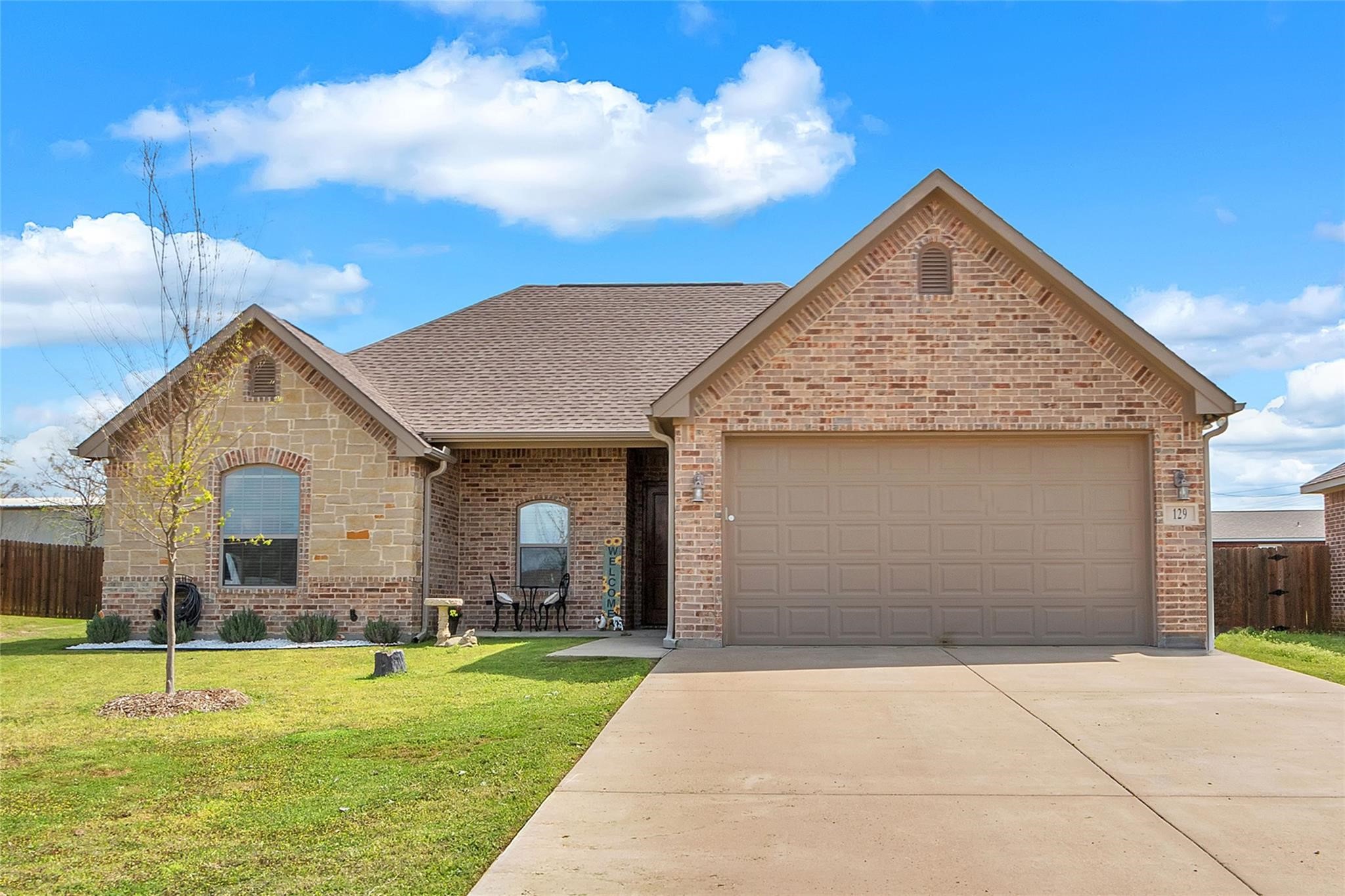 129 Oak Springs Loop Mabank TX 75147