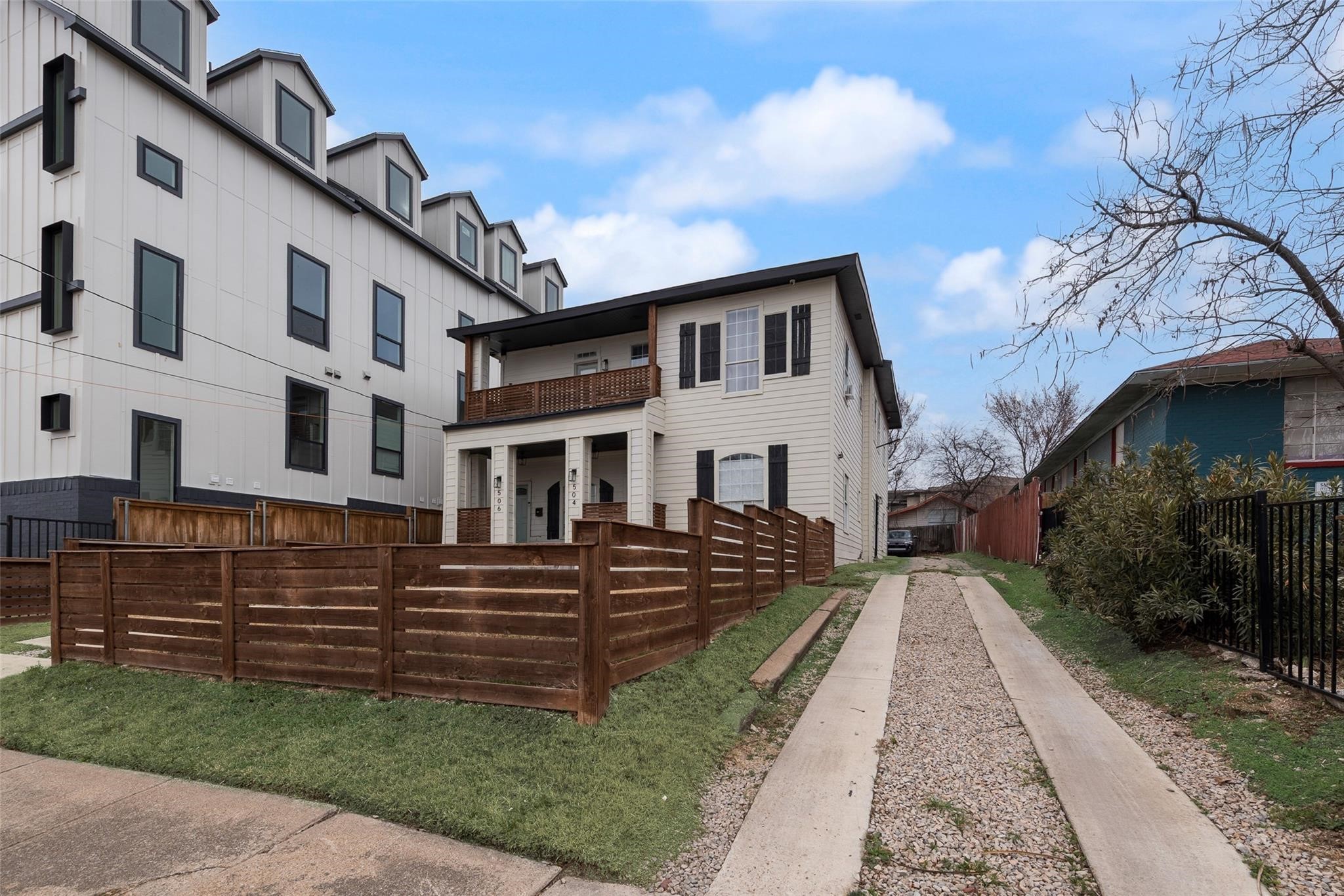 506 N Lancaster Avenue Dallas TX 75203