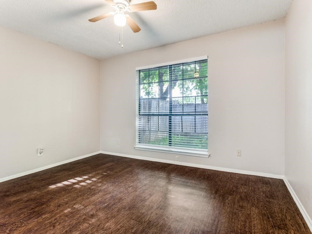 121 Allencrest Drive White Settlement TX 76108