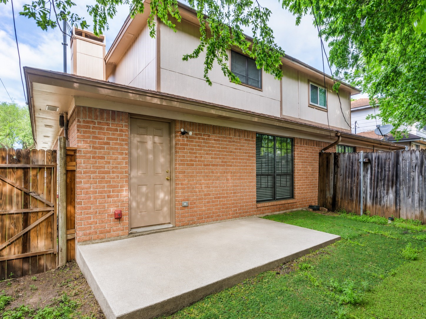 121 Allencrest Drive White Settlement TX 76108
