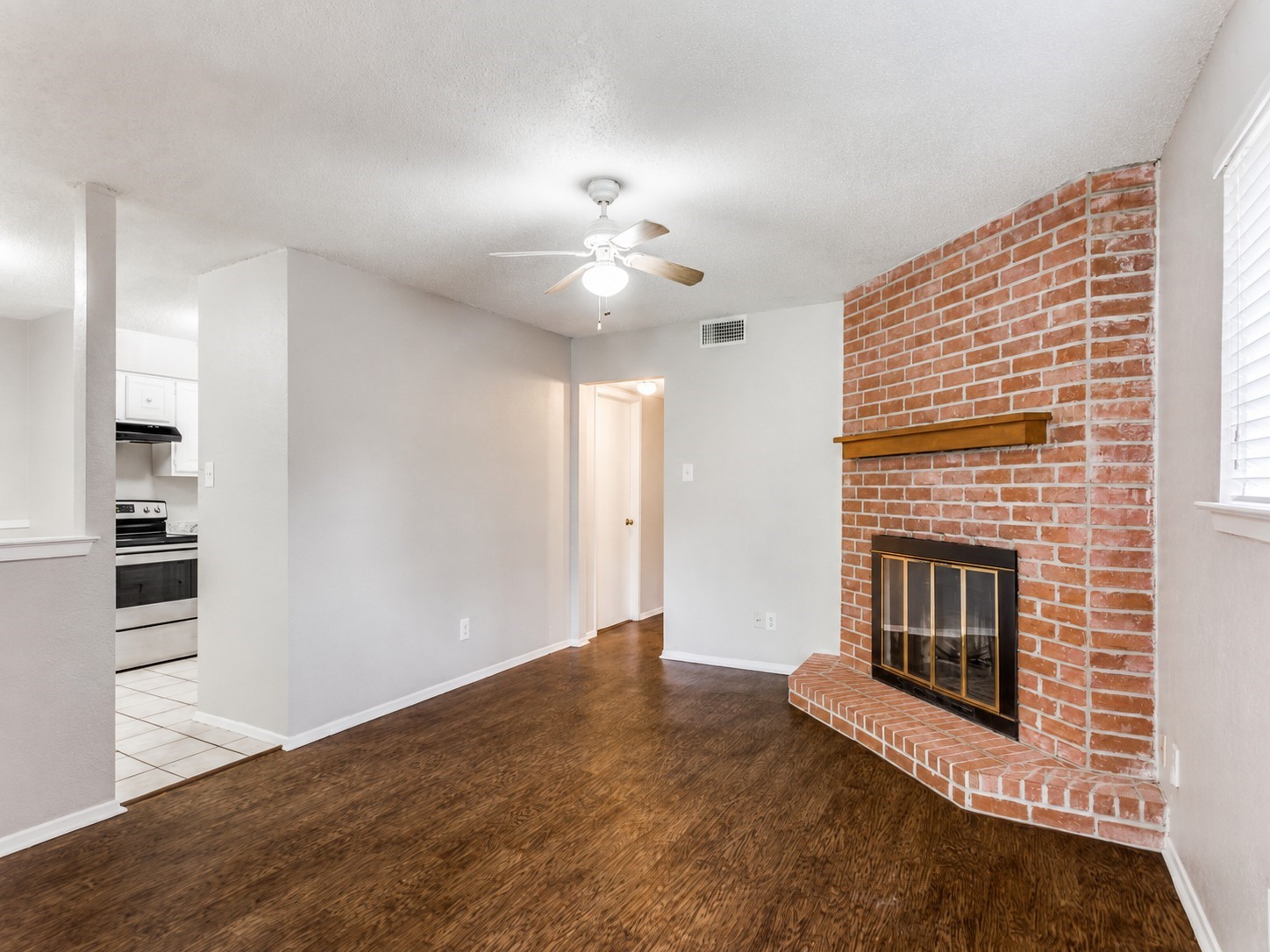121 Allencrest Drive White Settlement TX 76108