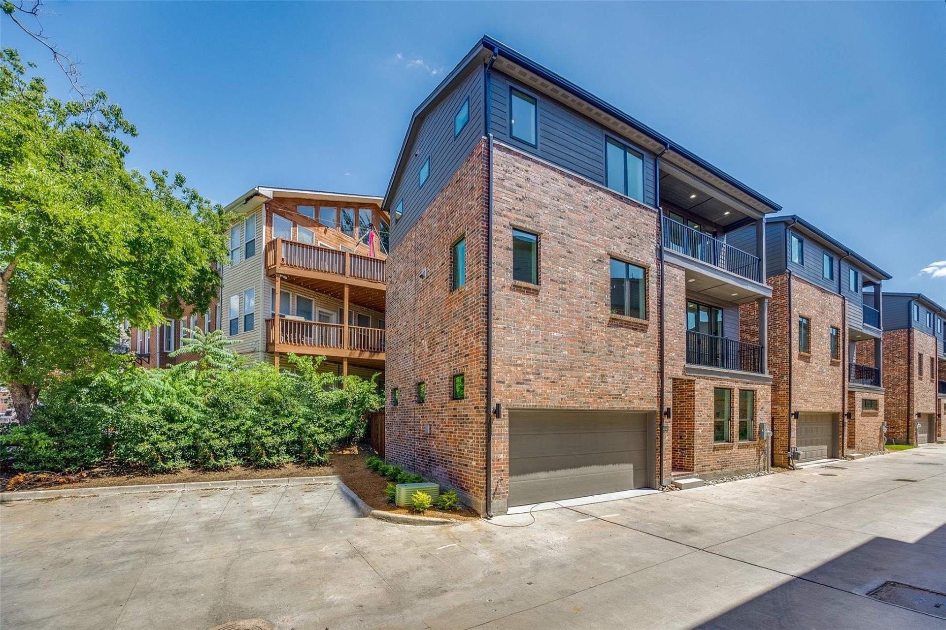 1552 Cosette Drive Dallas TX 75215