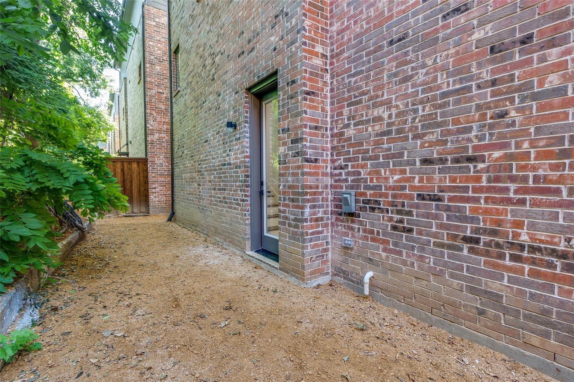 1552 Cosette Drive Dallas TX 75215