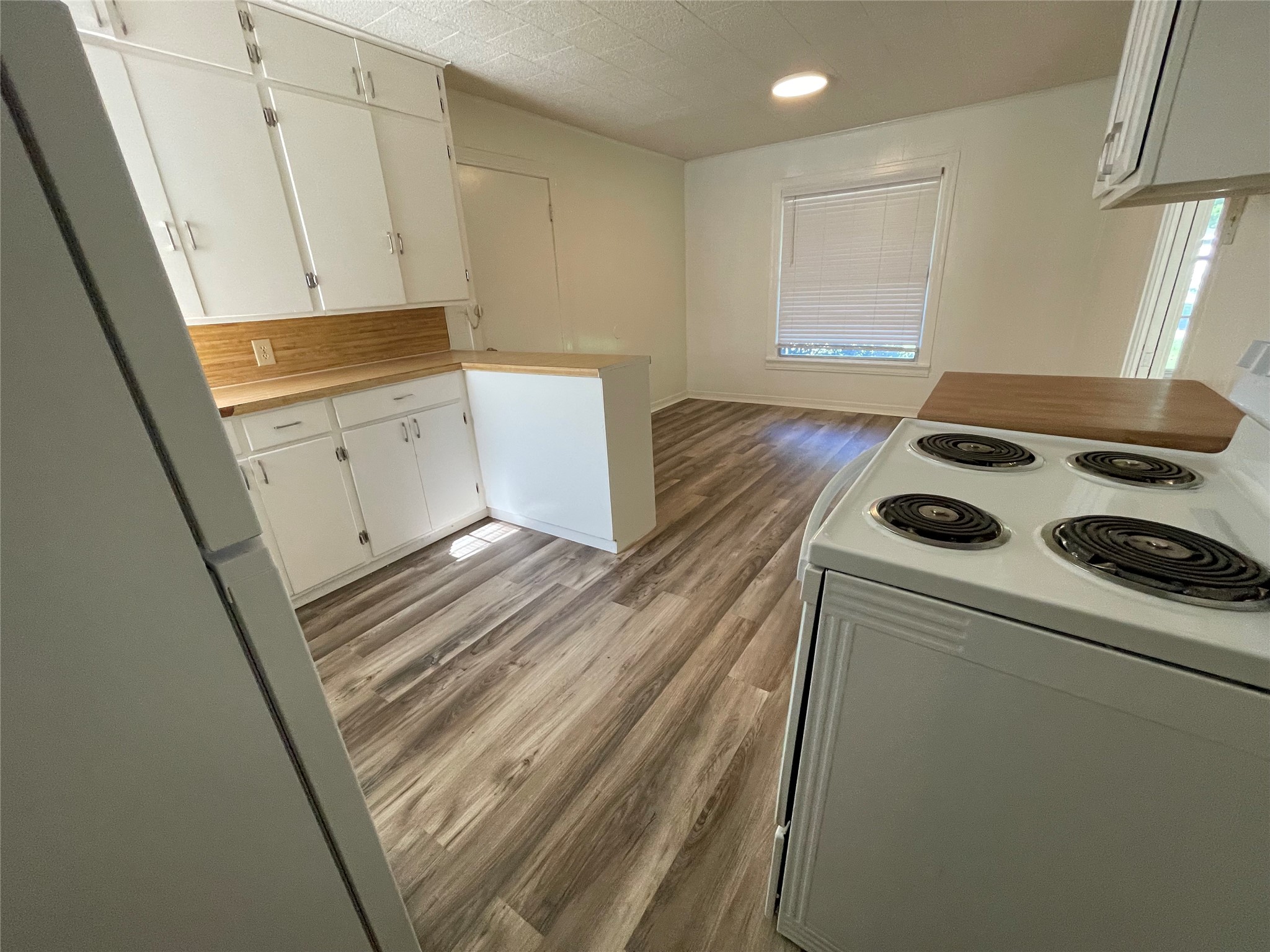 1813 Throckmorton Street Gainesville TX 76240