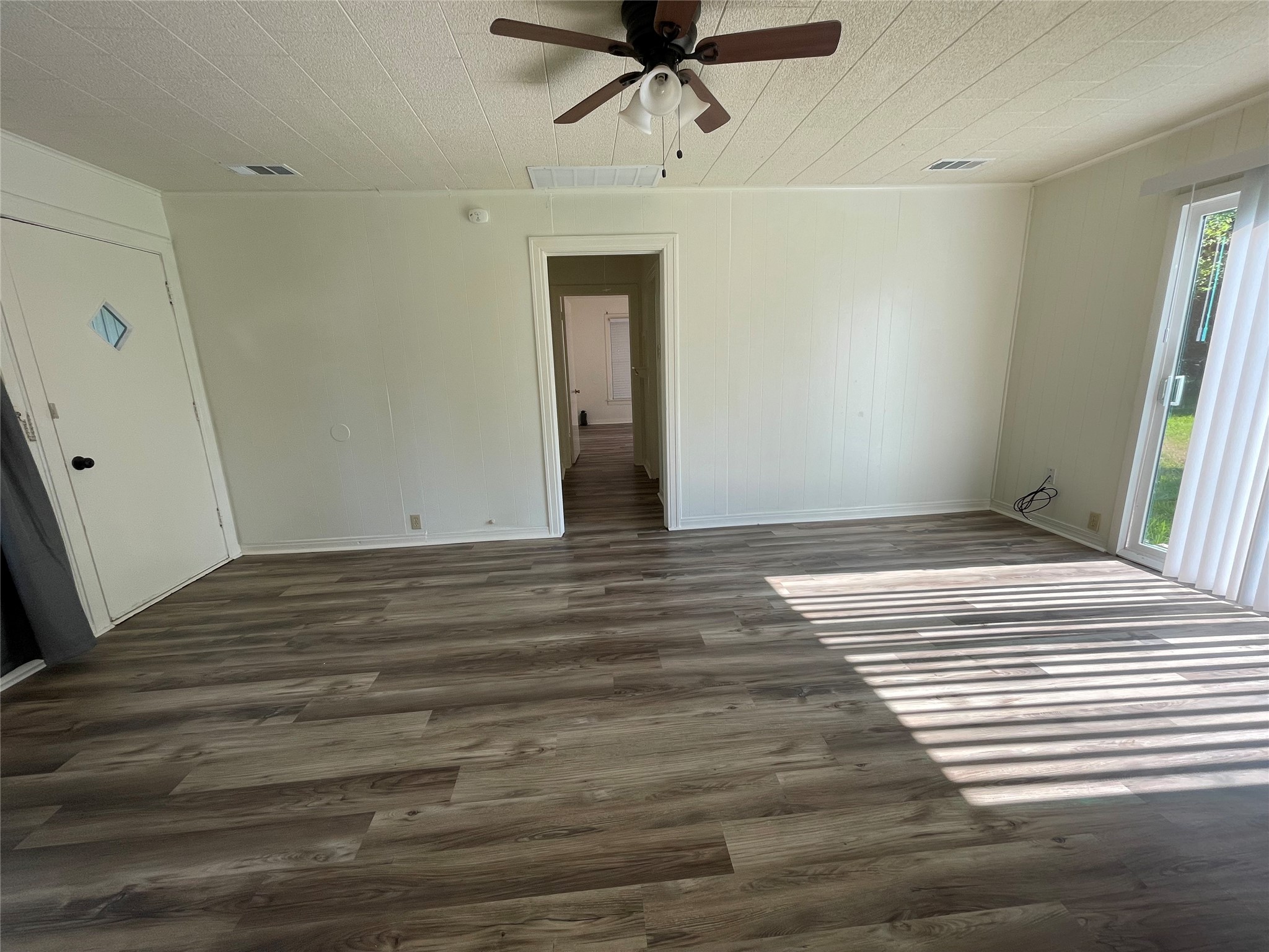 1813 Throckmorton Street Gainesville TX 76240