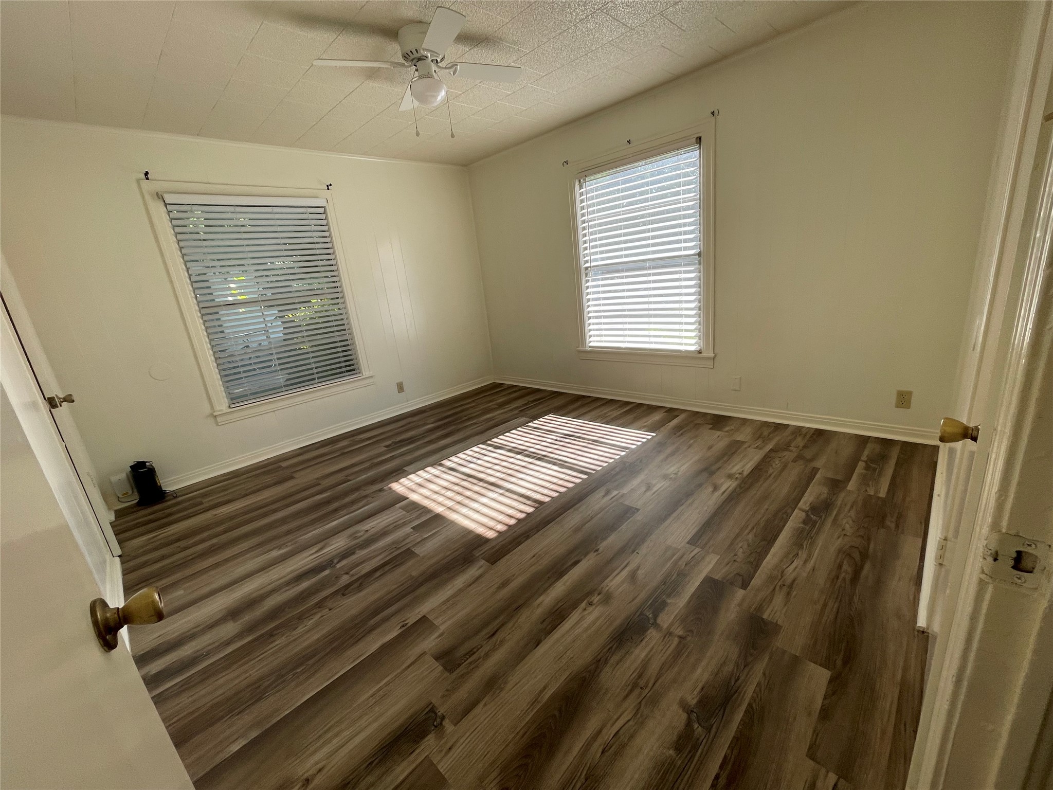 1813 Throckmorton Street Gainesville TX 76240