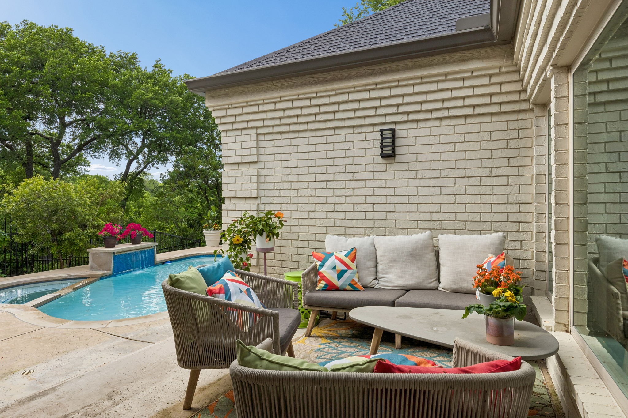 2001 Saint Charles Place Fort Worth TX 76107