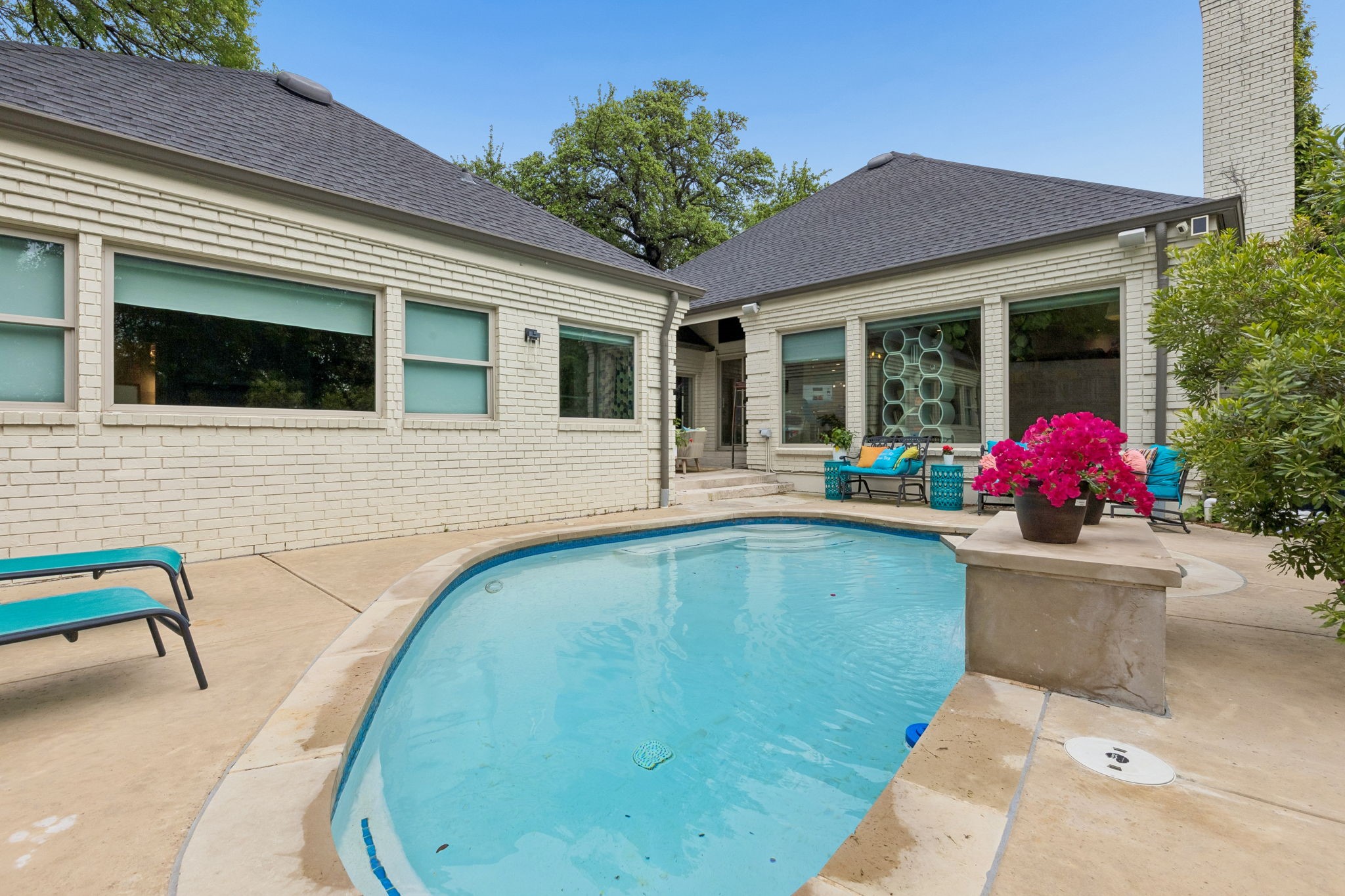 2001 Saint Charles Place Fort Worth TX 76107