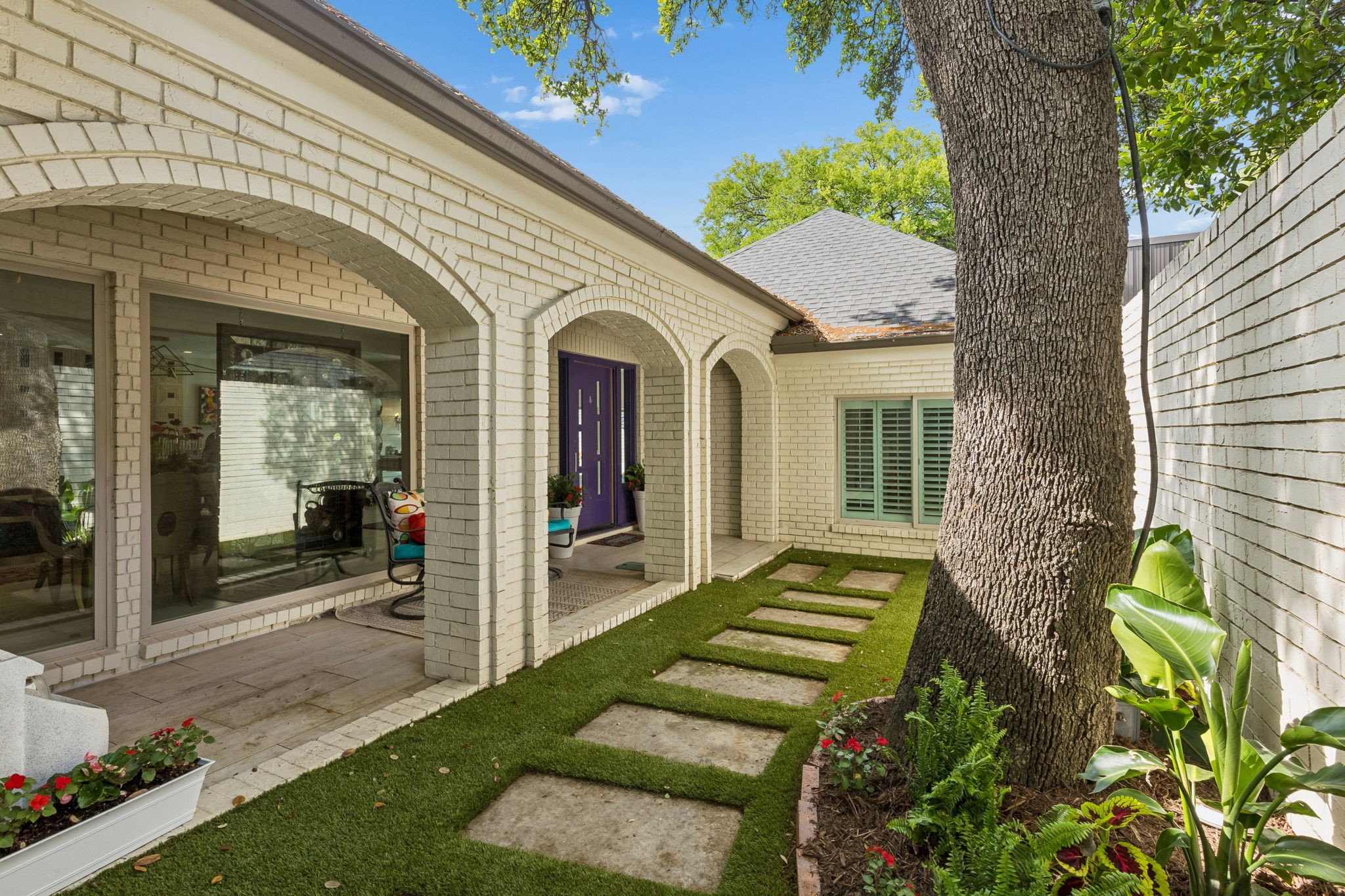 2001 Saint Charles Place Fort Worth TX 76107