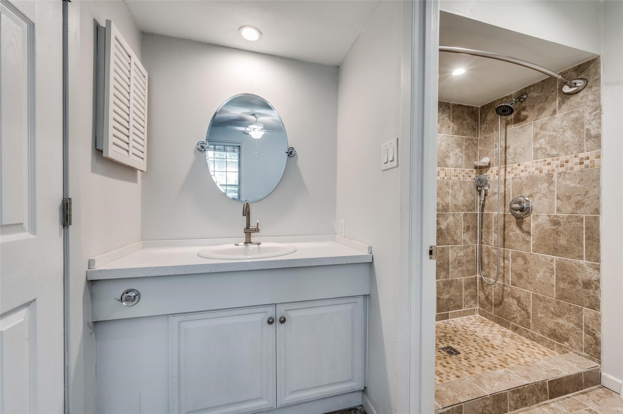 5323 Fleetwood Oaks Avenue Dallas TX 75235