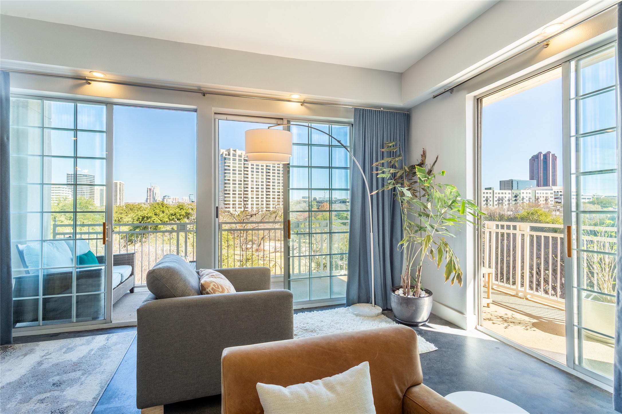3225 Turtle Creek Boulevard Dallas TX 75219