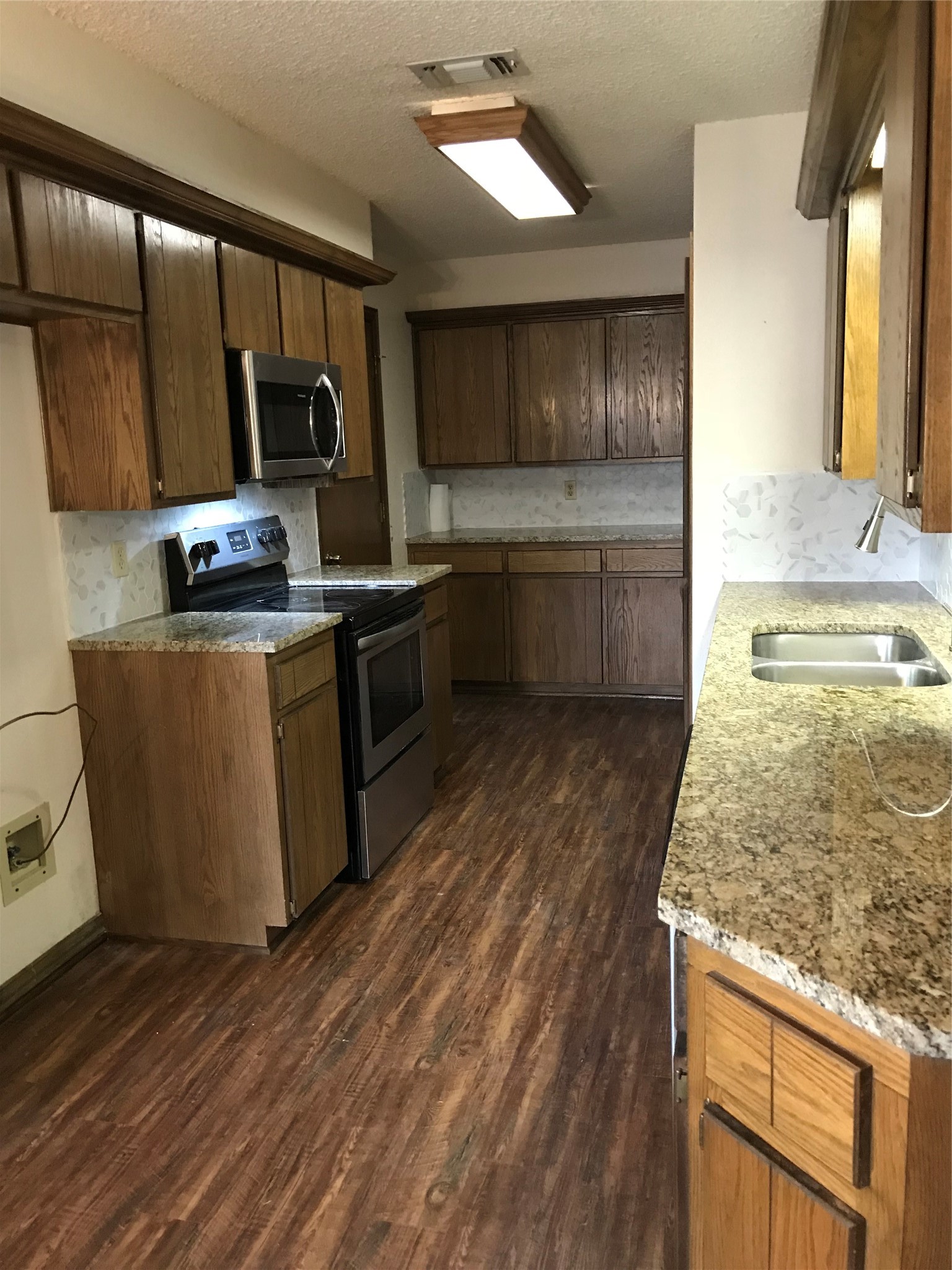 11 Marvin Gardens Midlothian TX 76065