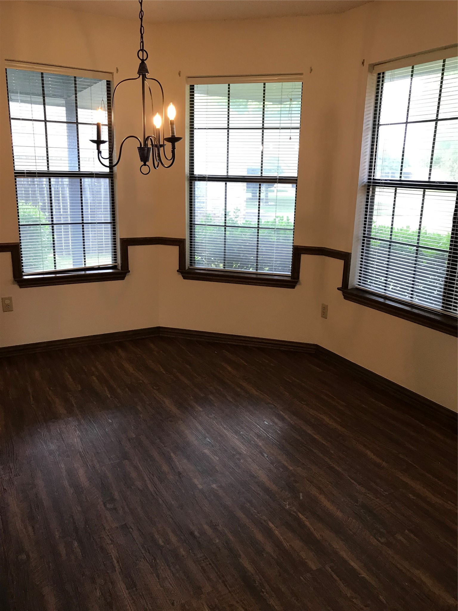 11 Marvin Gardens Midlothian TX 76065