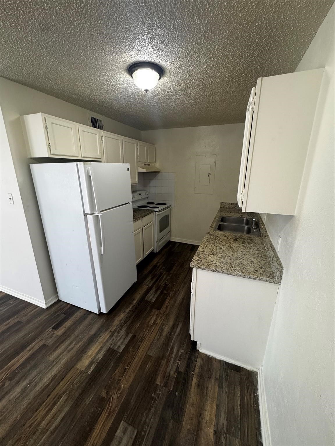 3536 Buckingham Garland TX 75042