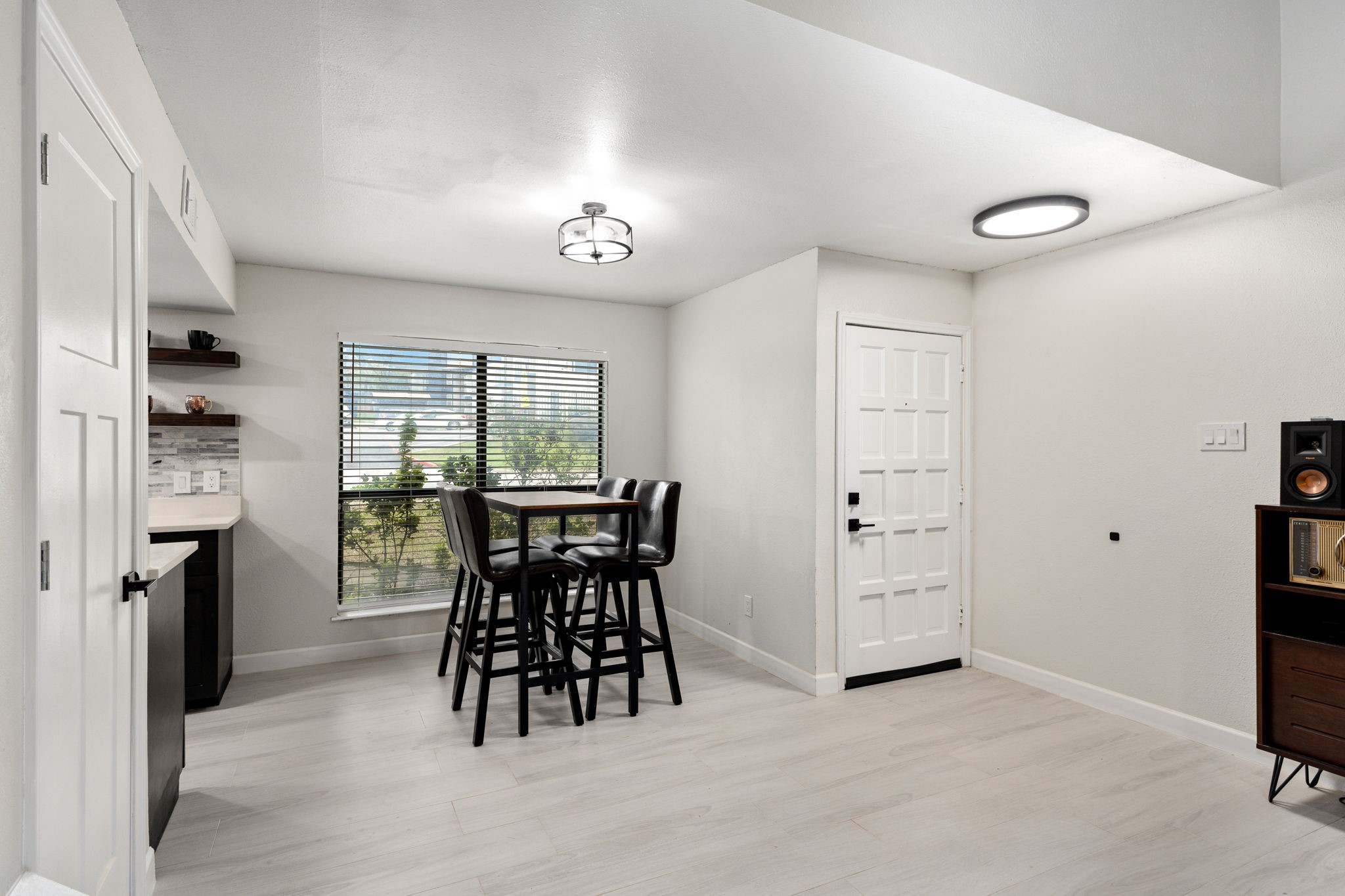 2101 Park Willow Lane Arlington TX 76011