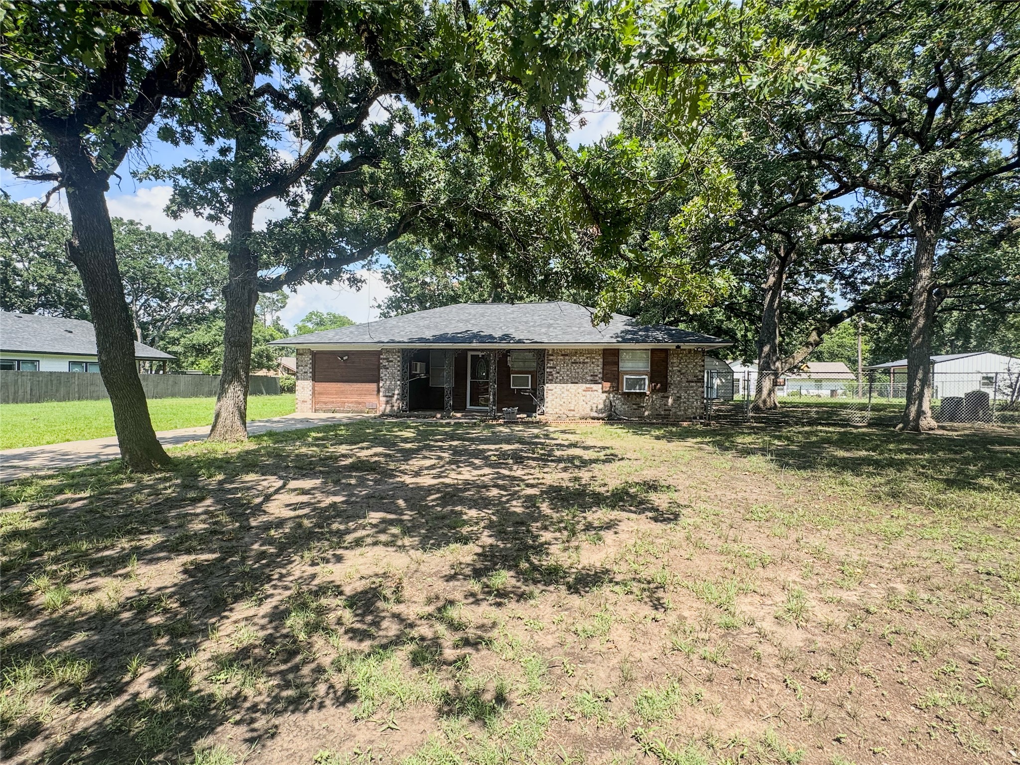 743 Oak Leaf Trail East Tawakoni TX 75472
