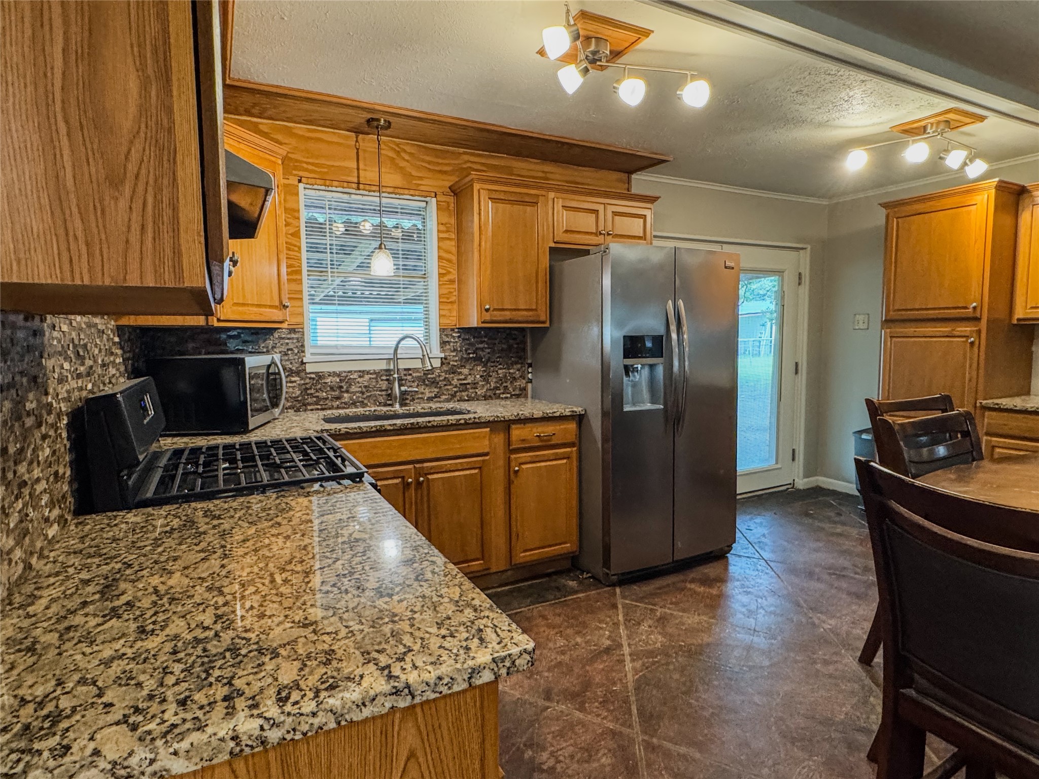 743 Oak Leaf Trail East Tawakoni TX 75472