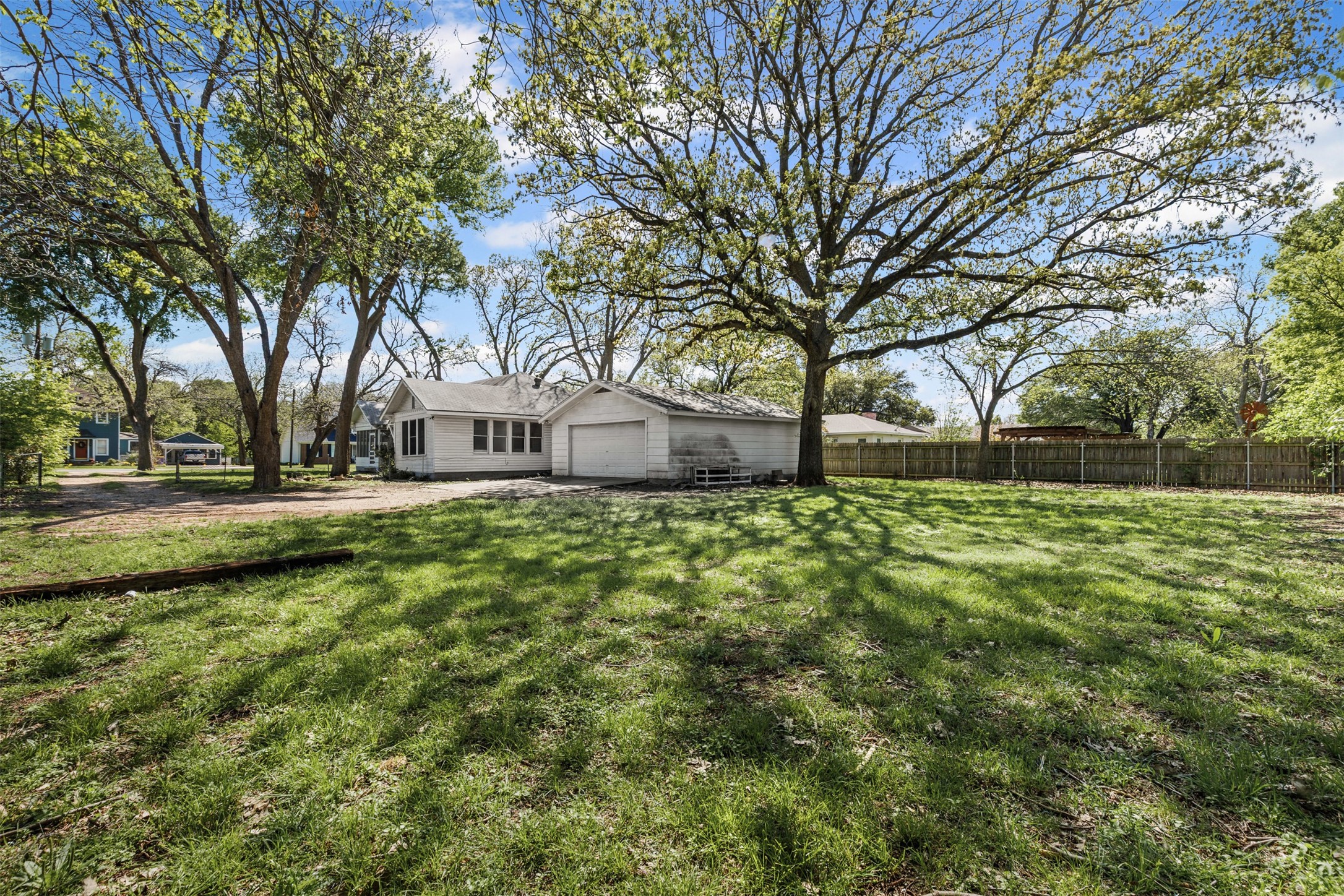 1111 Park Drive Hillsboro TX 76645