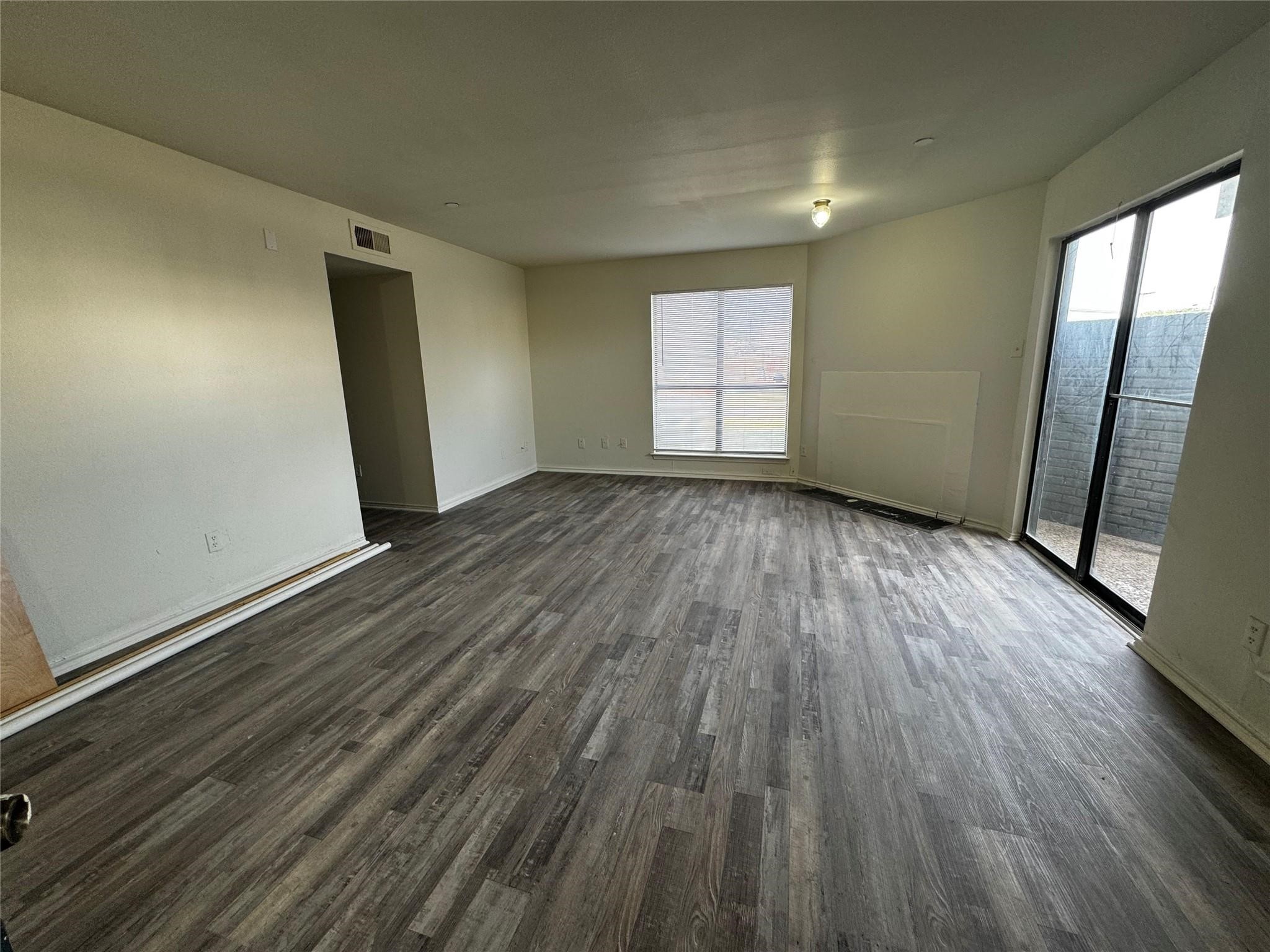 3524 Buckingham Garland TX 75042