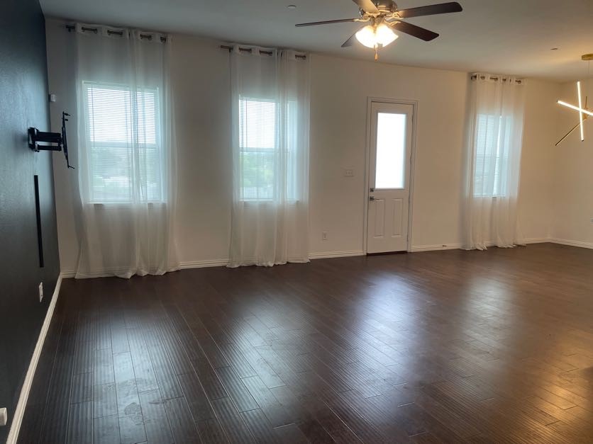 4342 Hebron Street Irving TX 75061