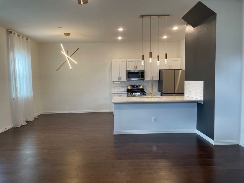 4342 Hebron Street Irving TX 75061