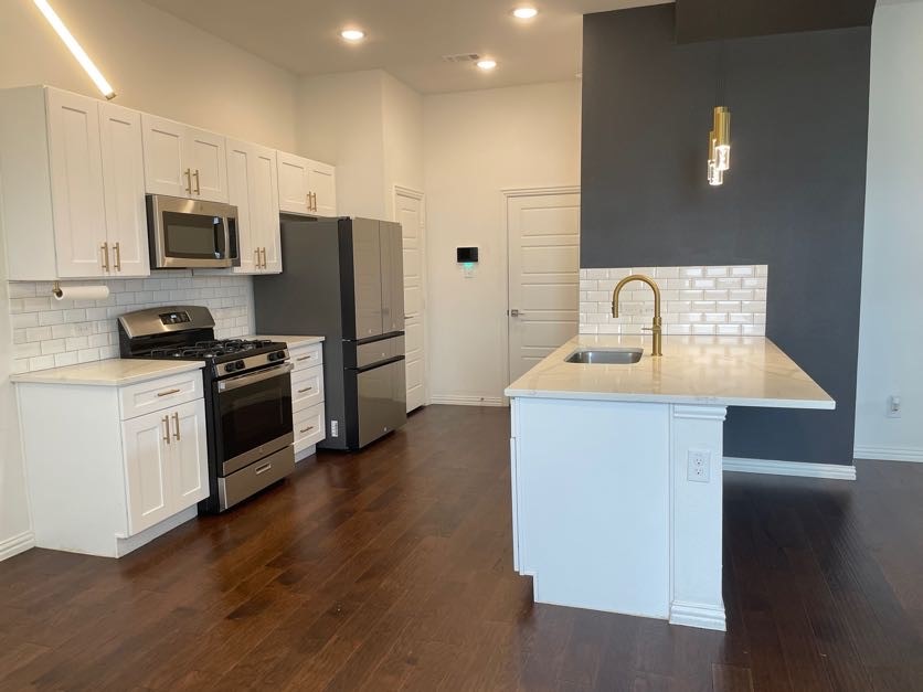 4342 Hebron Street Irving TX 75061
