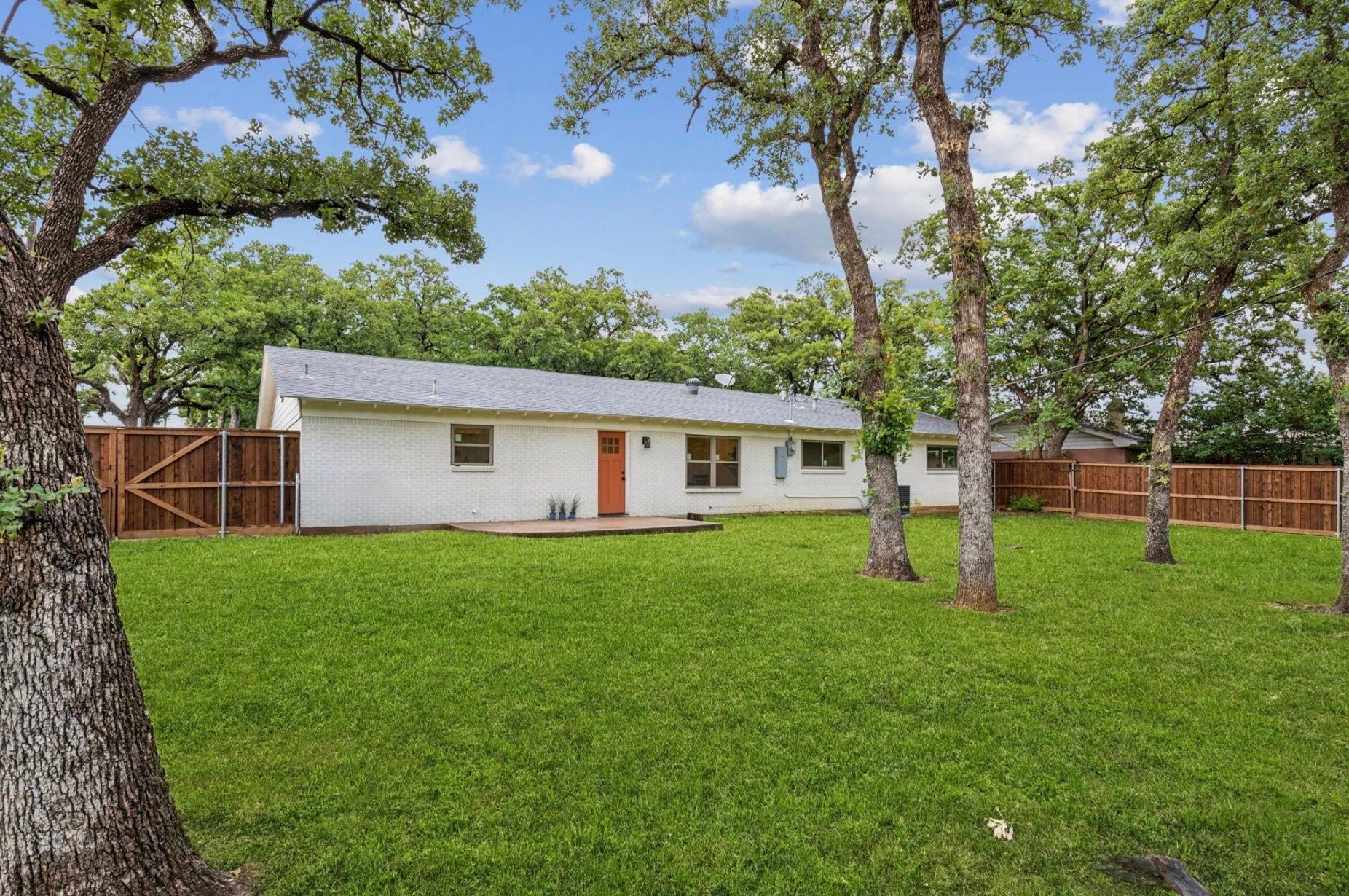 6200 Ravenswood Drive Fort Worth TX 76112