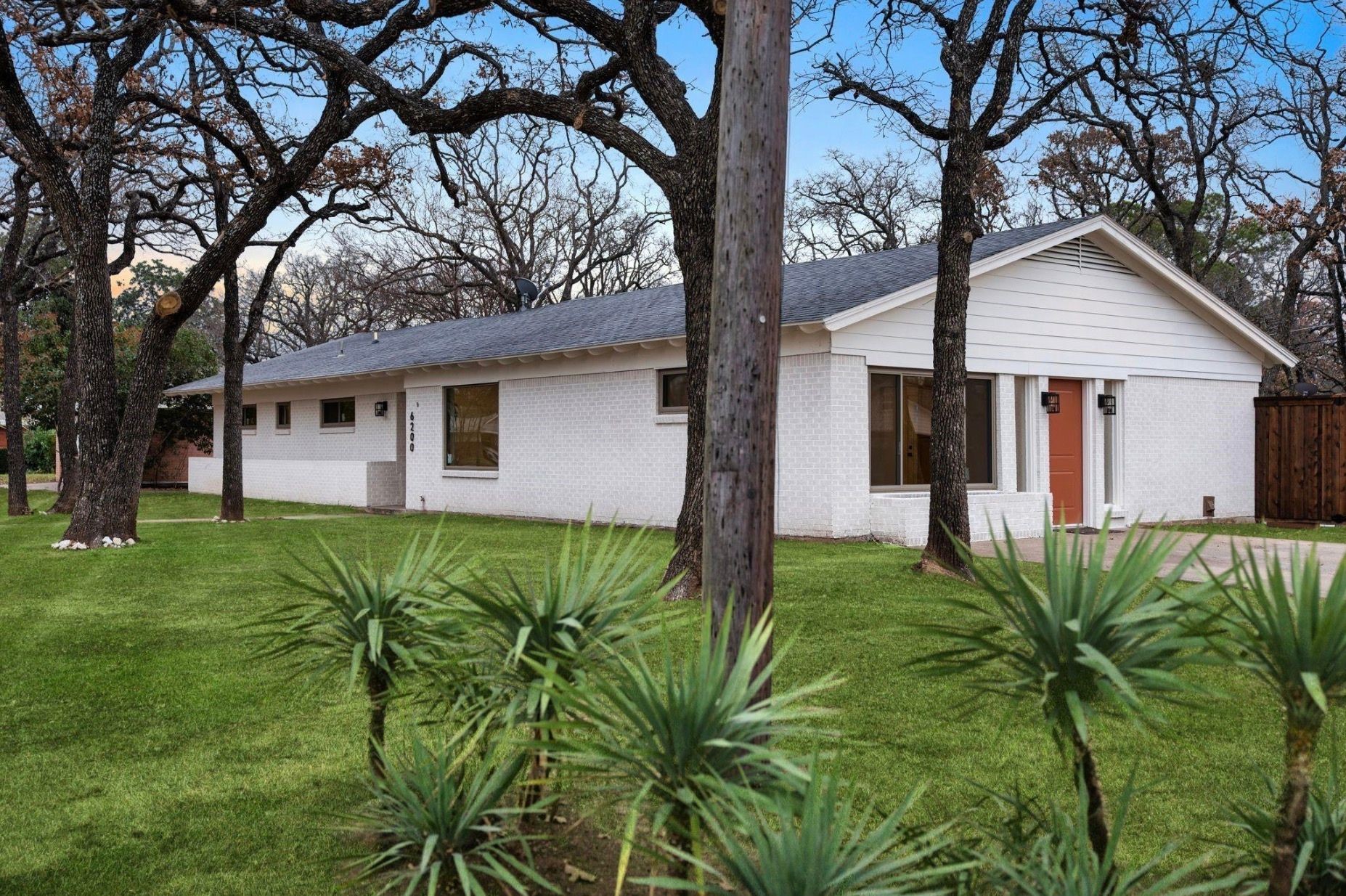 6200 Ravenswood Drive Fort Worth TX 76112