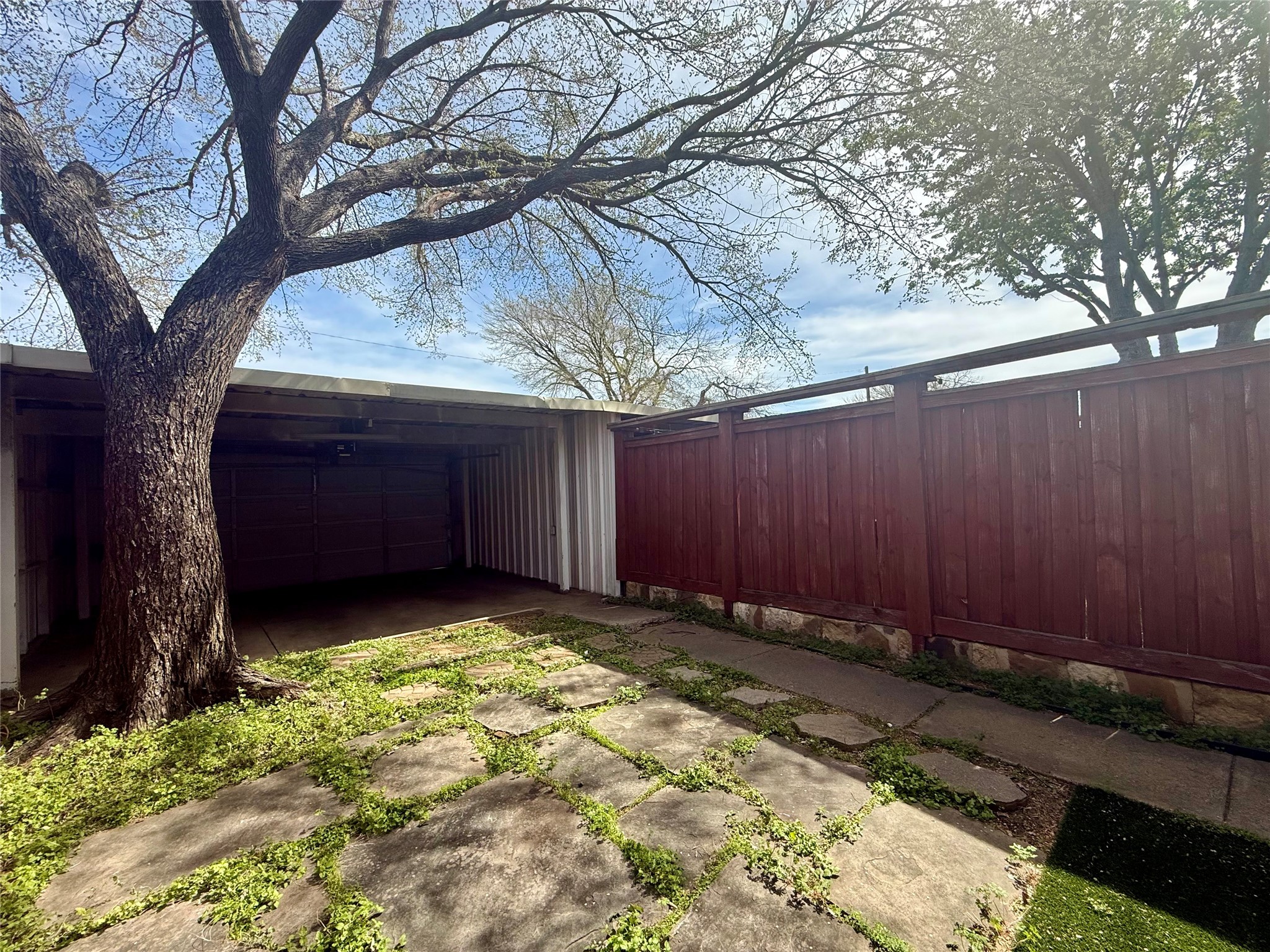 564 Josephine Street Dallas TX 75246