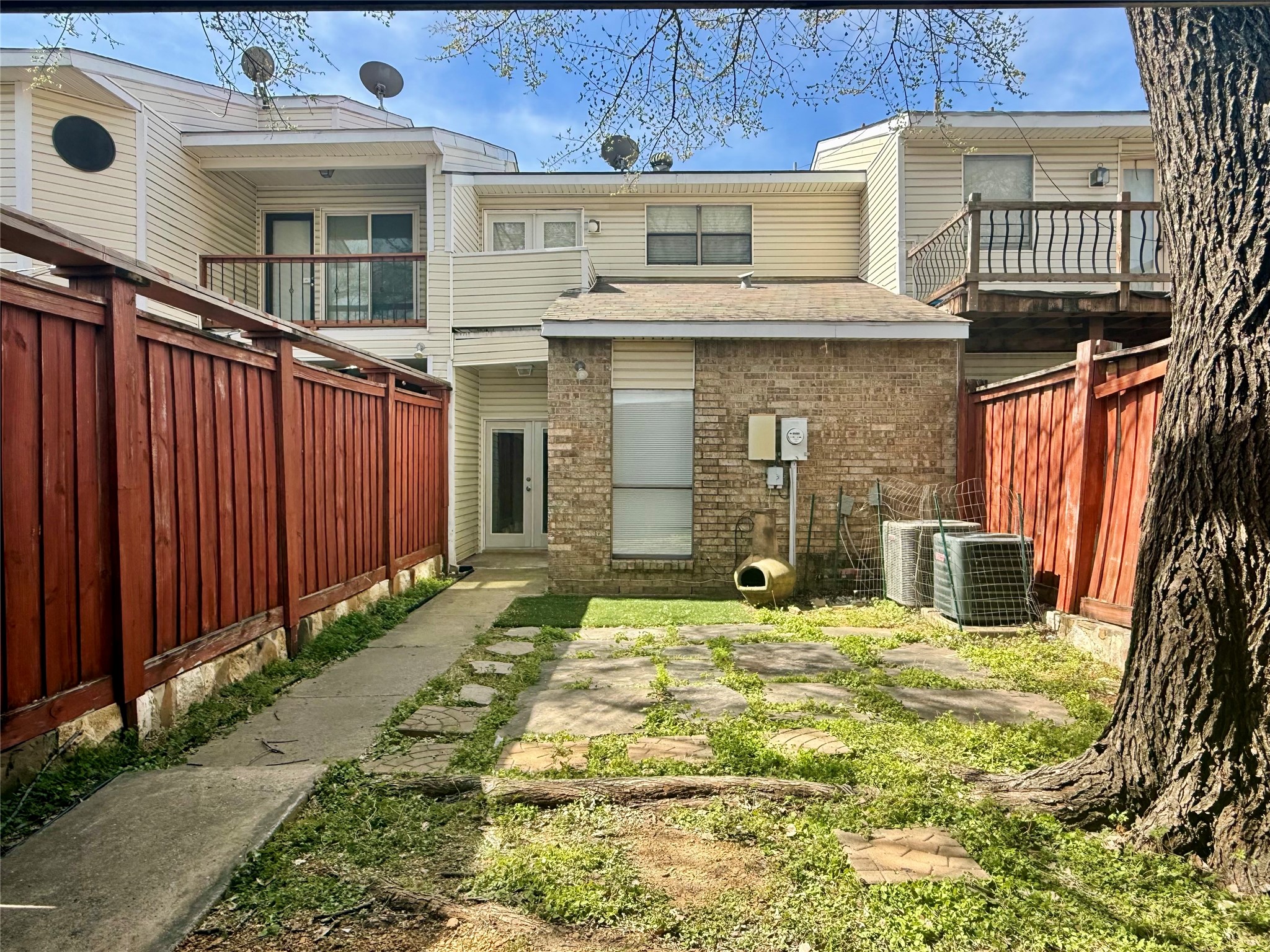 564 Josephine Street Dallas TX 75246