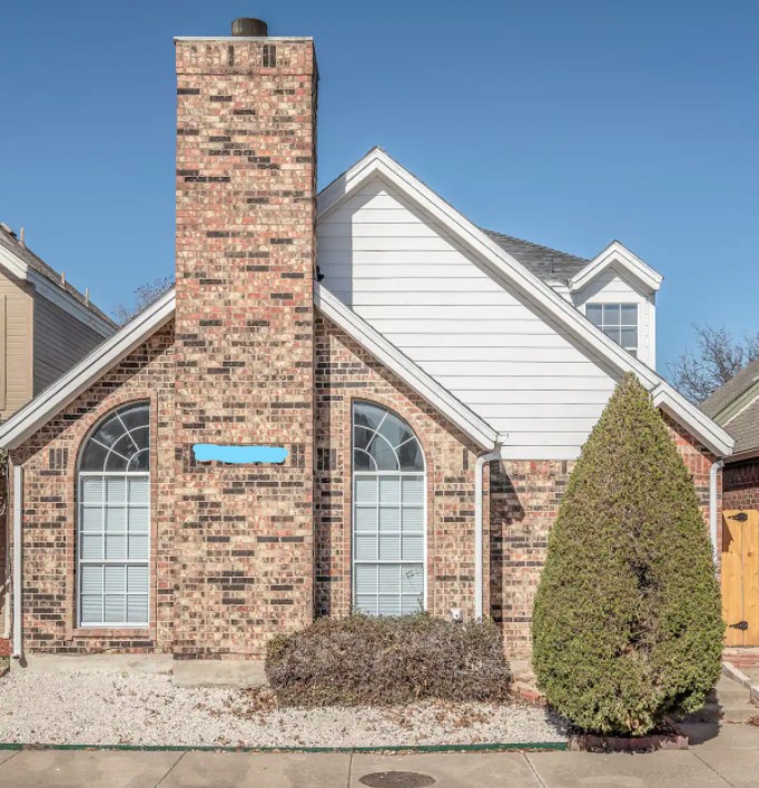 2943 S Bend Drive Dallas TX 75229