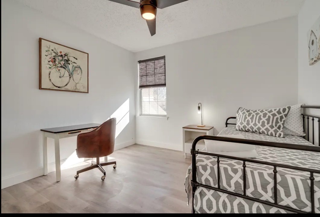 2943 S Bend Drive Dallas TX 75229