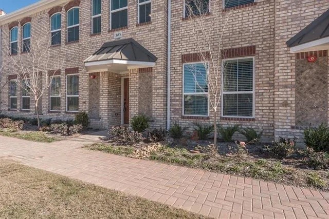 303 Lily Lane Lewisville TX 75057