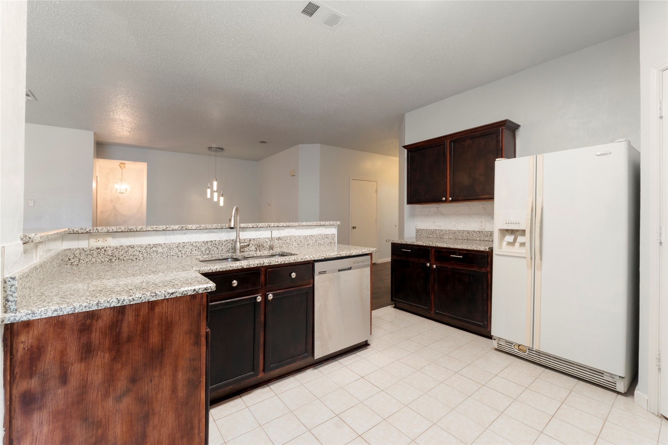 206 Shady Brook Drive Arlington TX 76002