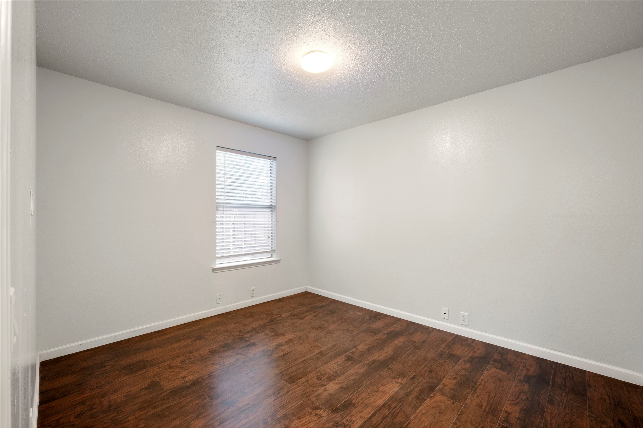 206 Shady Brook Drive Arlington TX 76002