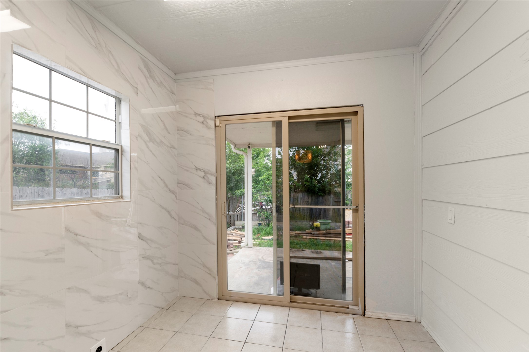 206 Shady Brook Drive Arlington TX 76002