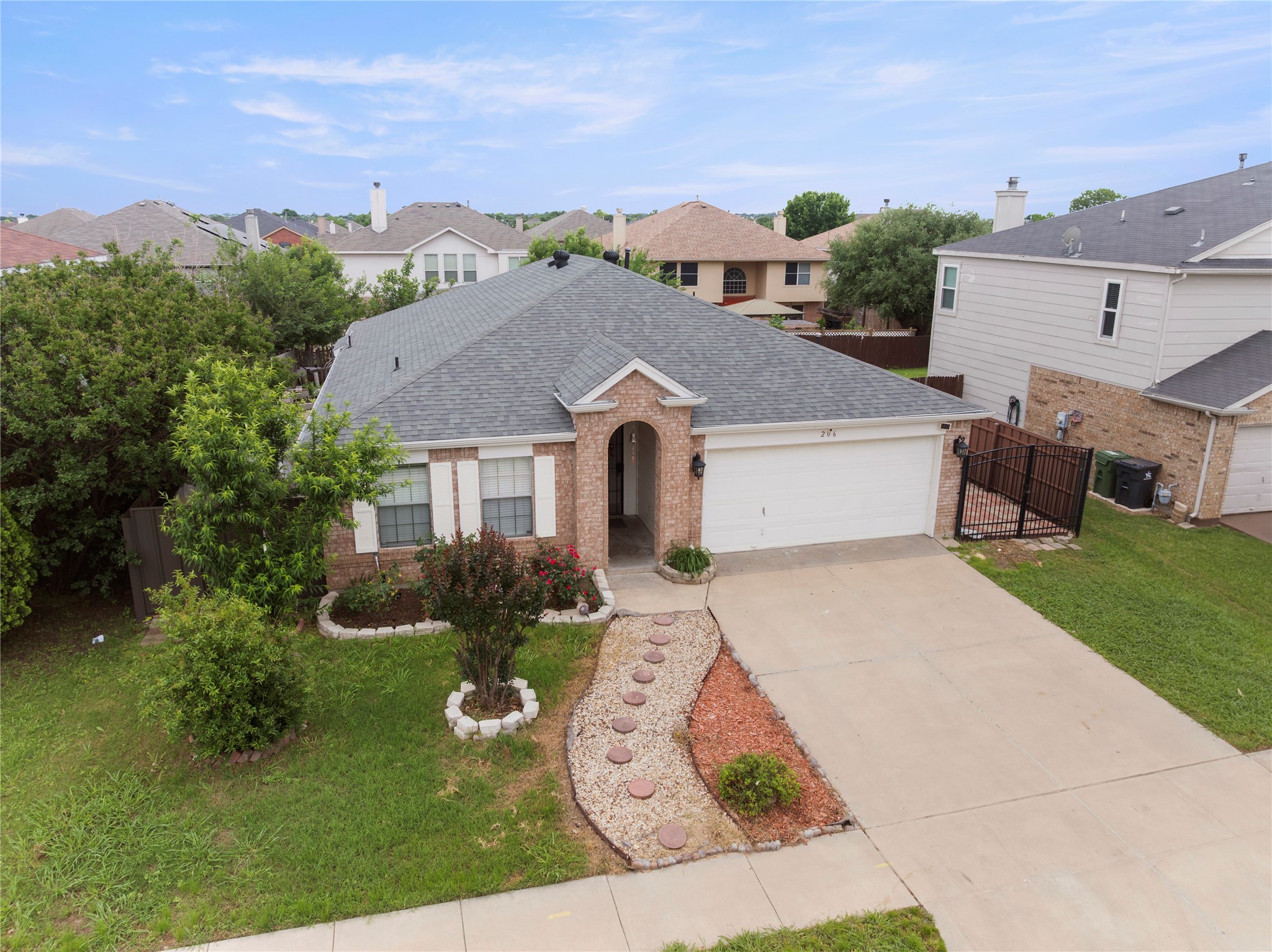 206 Shady Brook Drive Arlington TX 76002