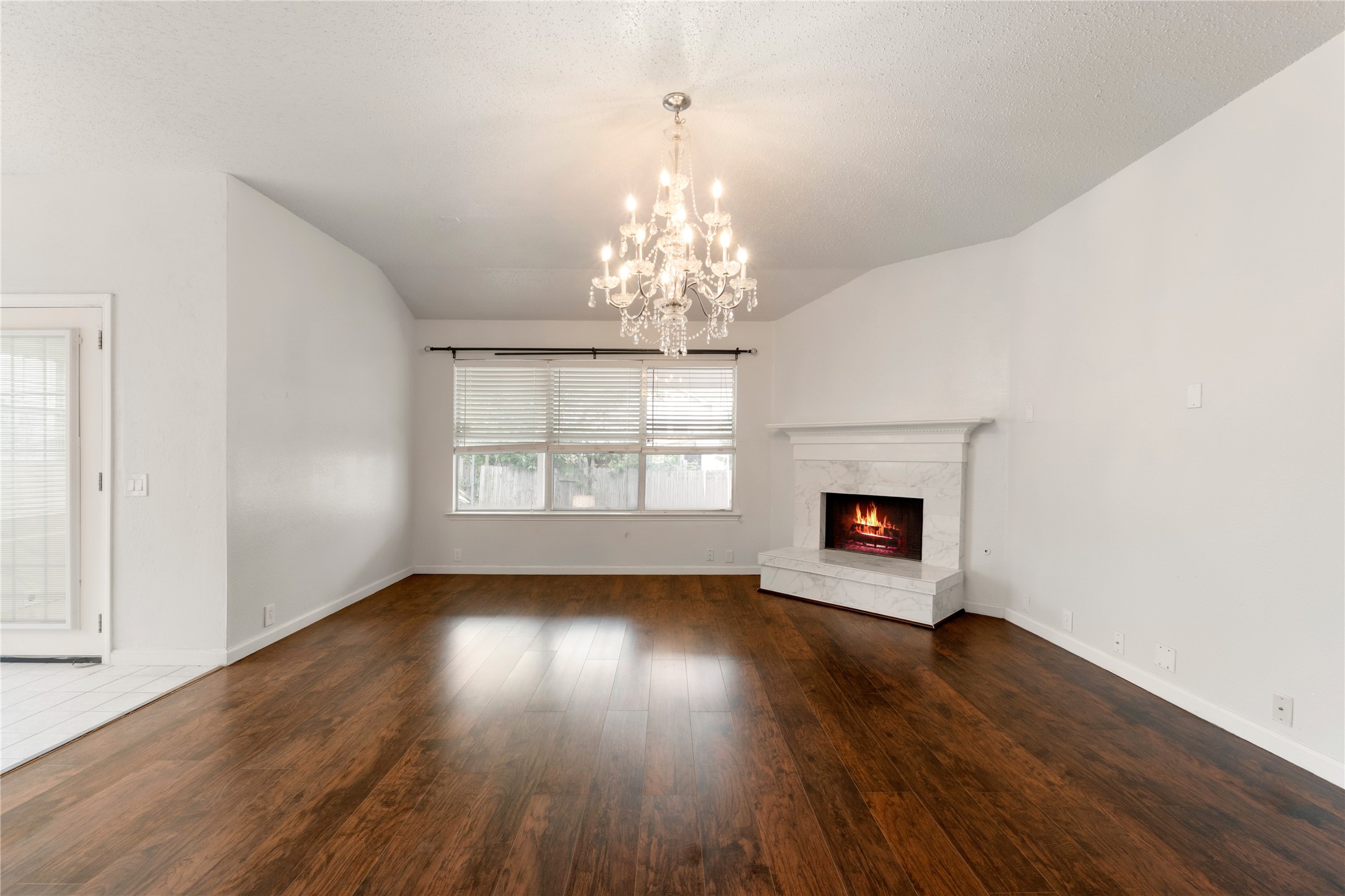206 Shady Brook Drive Arlington TX 76002