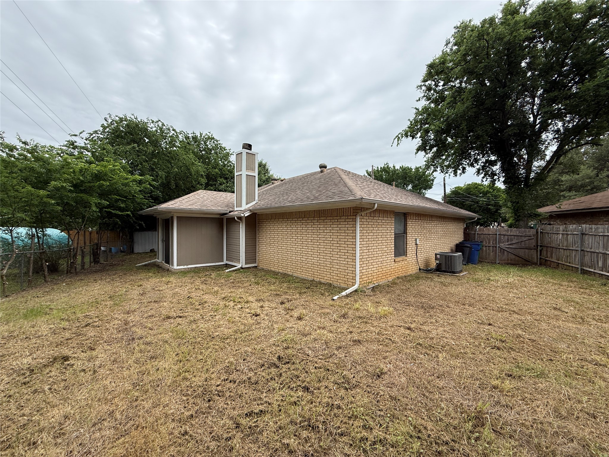221 Arnold Street Crowley TX 76036